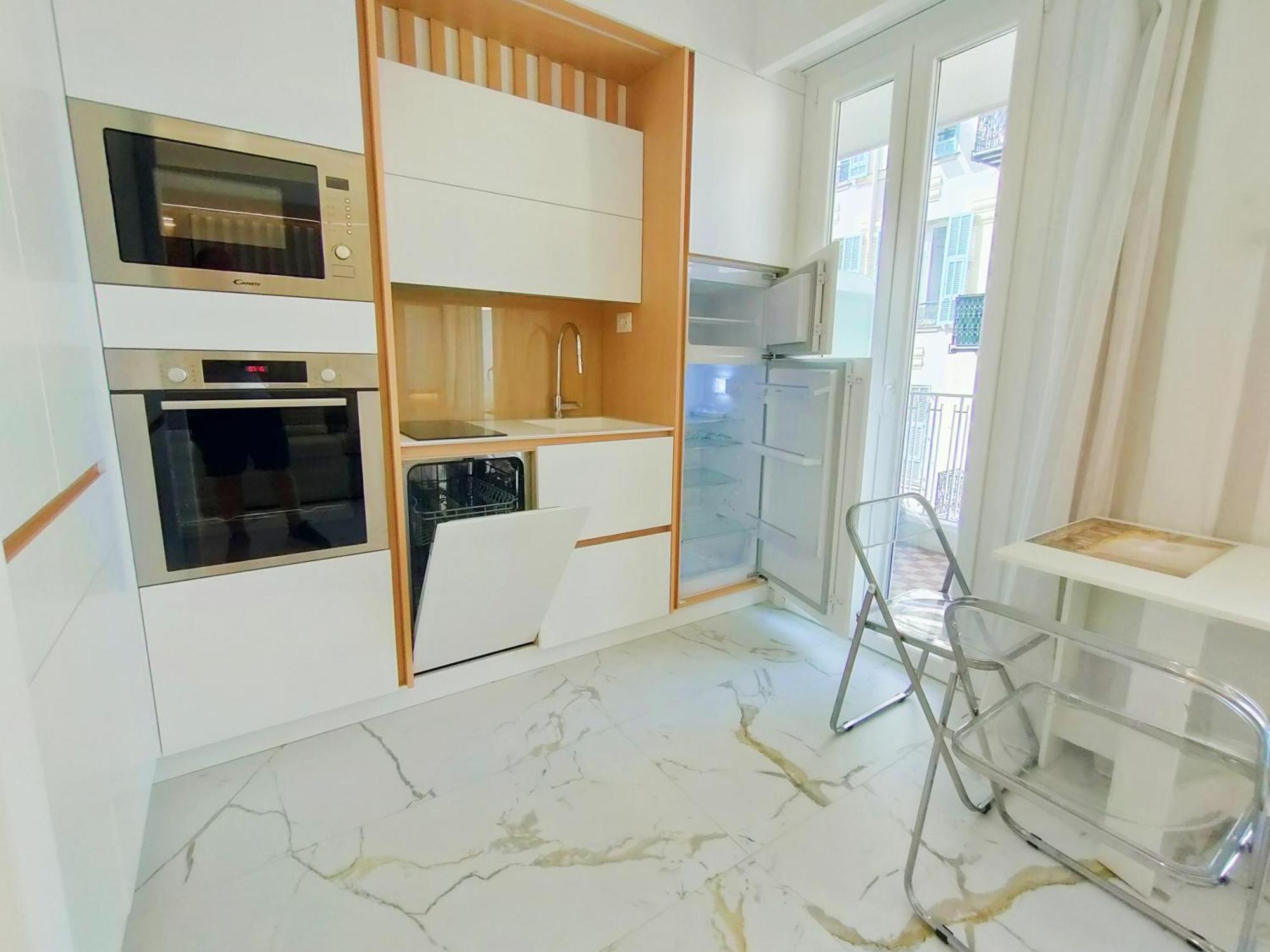 France 105 Super 2 Pers Wifi Ac *