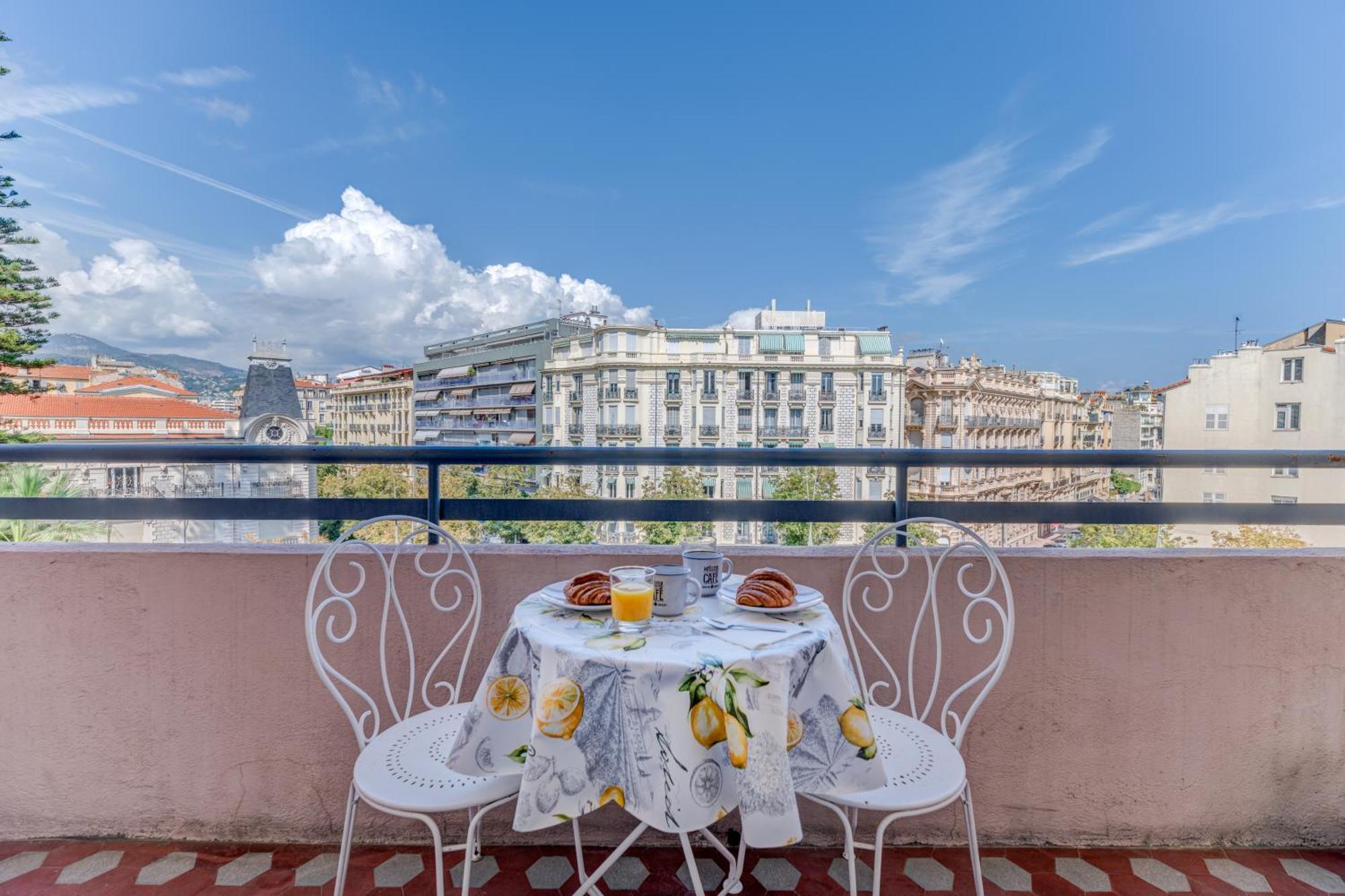 Holiday home Elegant With Balconies In The Heart Of