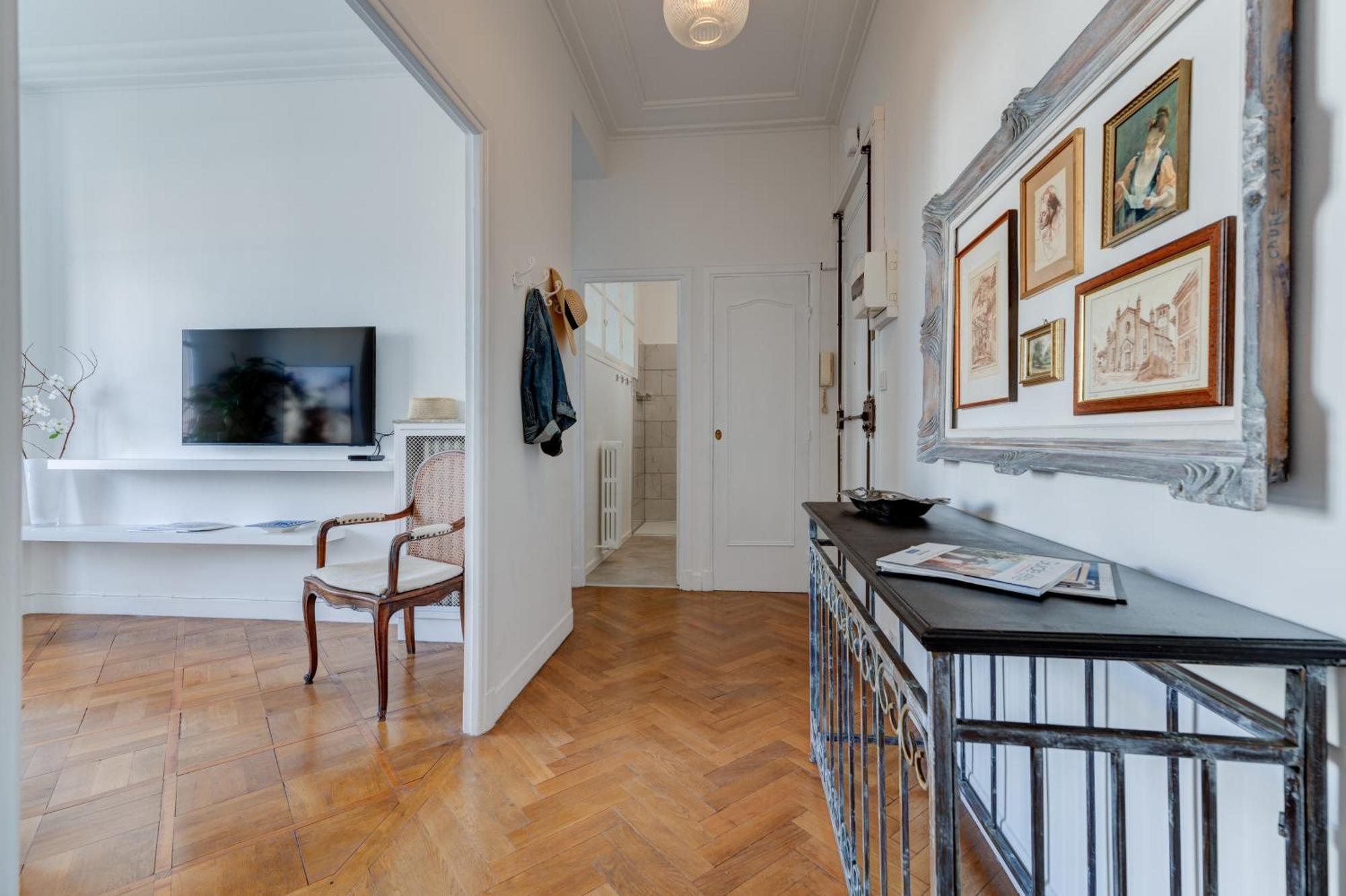 Elegant With Balconies In The Heart Of Holiday home