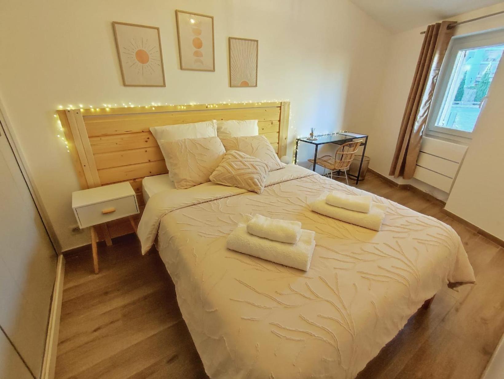 A 3 Min De La Promenade Des A Pieds 200m Homestay