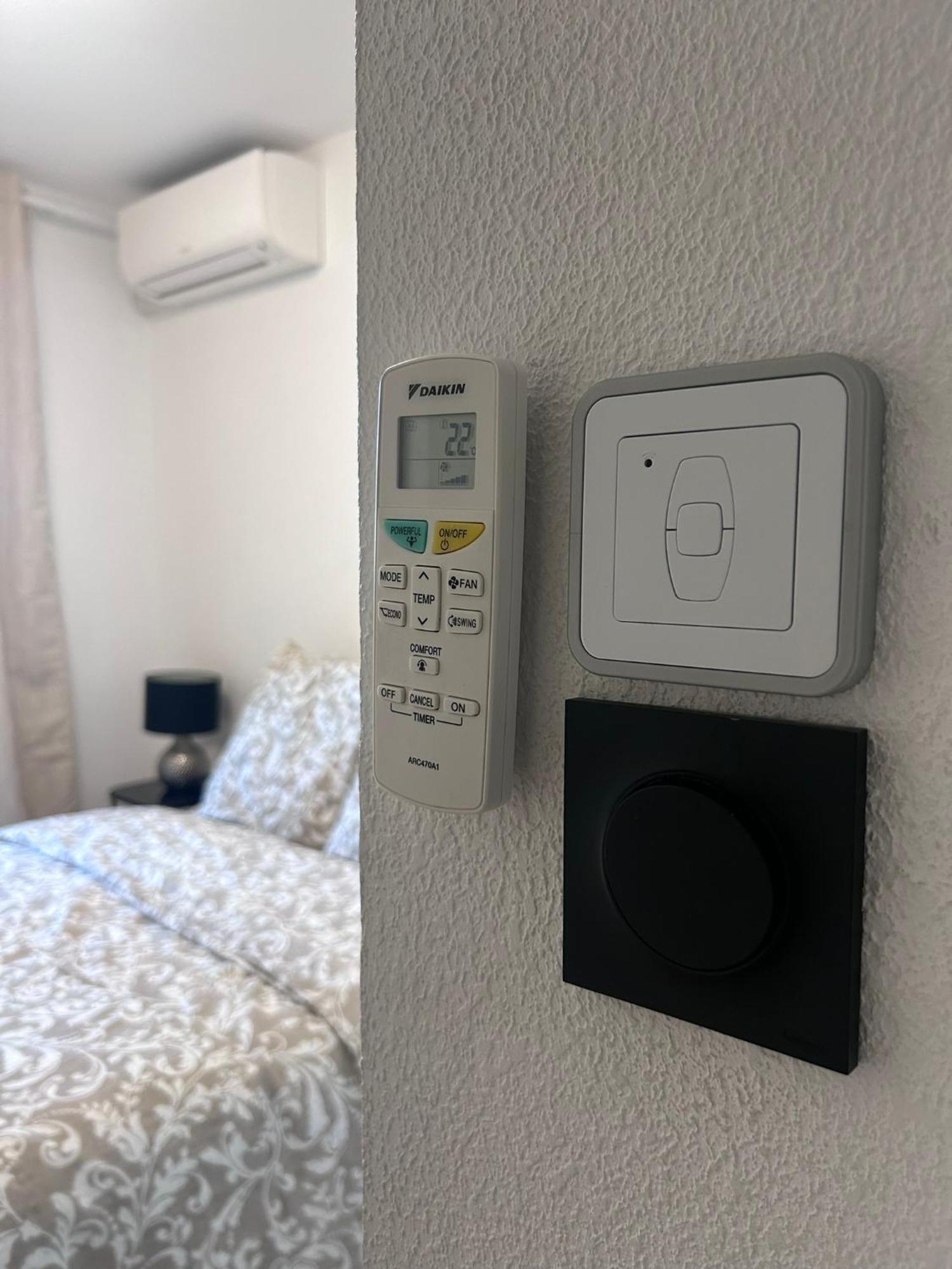 Olympie, Airport, Train And Tram Station Fully Equipped For 3 Peoples Apartment *