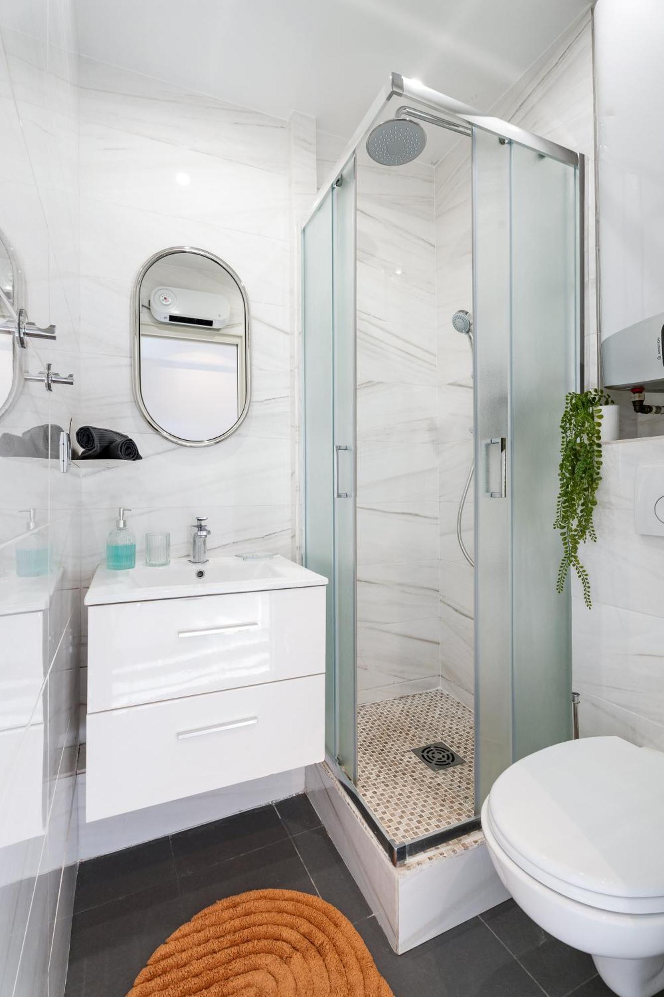 Renting - Bosio - Shelter Place Massena Cours Saleya & Sea Apartment Nice