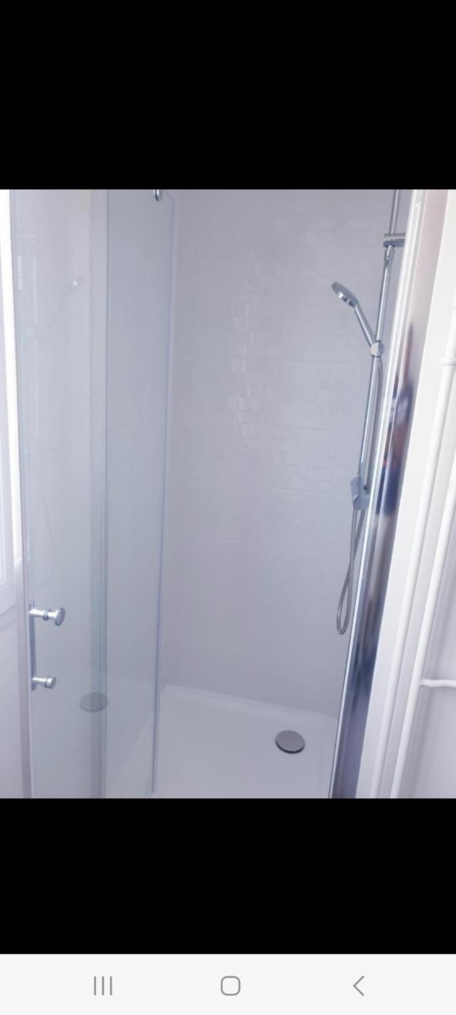 Apartment Grand 5 Chambres, 5 Television , 95 M2, Vue Mer, Tramway Sur Place, Gare Train 2 Min, Aeroport 5 Min , Large 5 Bedrooms, 5 Televisions, 95 M2, Sea View, Tram On Site, Train Station 2 Mins, Airport 5 Mins