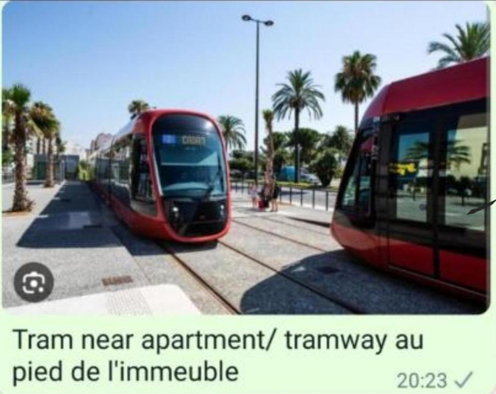 Grand 5 Chambres, 5 Television , 95 M2, Vue Mer, Tramway Sur Place, Gare Train 2 Min, Aeroport 5 Min , Large 5 Bedrooms, 5 Televisions, 95 M2, Sea View, Tram On Site, Train Station 2 Mins, Airport 5 Mins Apartment
