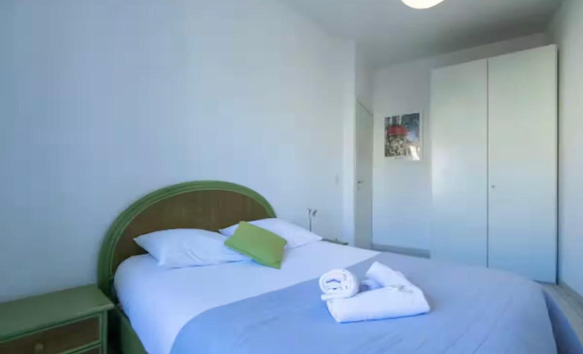 Appartement Place Grimaldi, Close To And Restaurants, With Balcony *