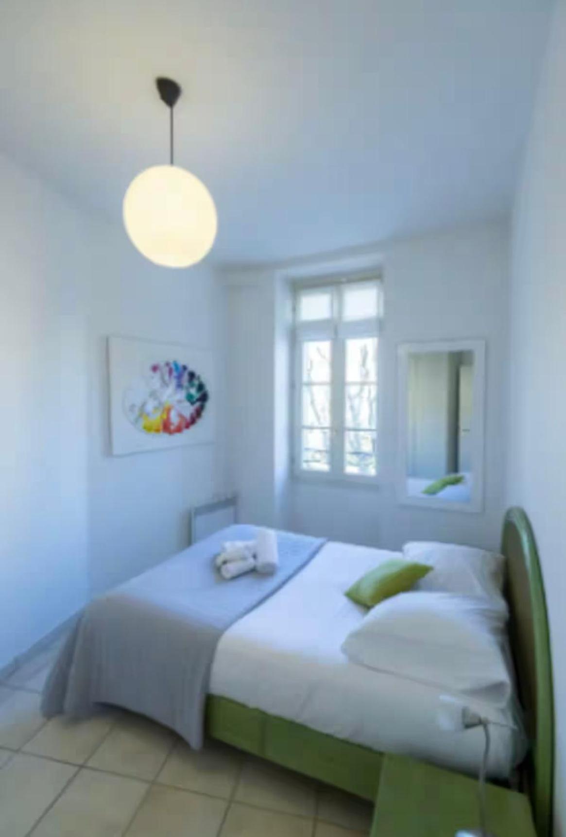 Place Grimaldi, Close To And Restaurants, With Balcony Appartement *