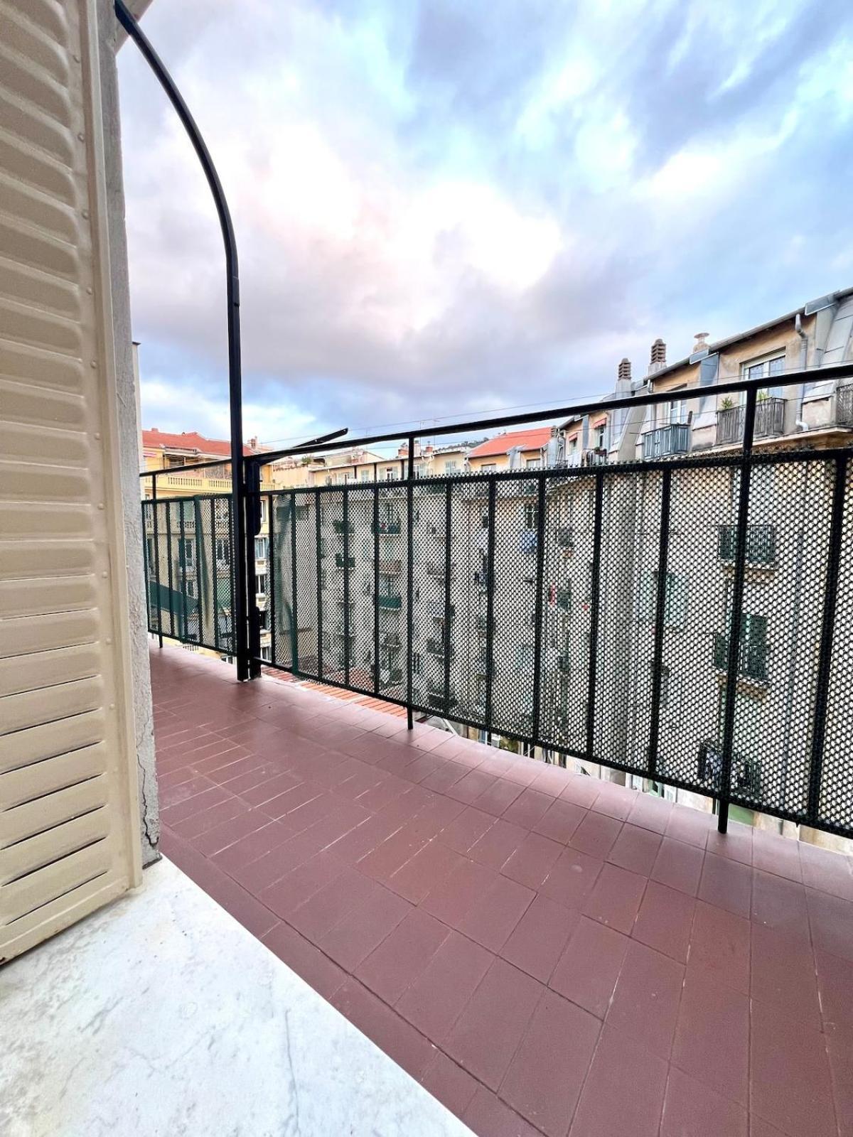 Apartment Au Port De Sublime 2 Pieces Renove A Neuf Climatise *