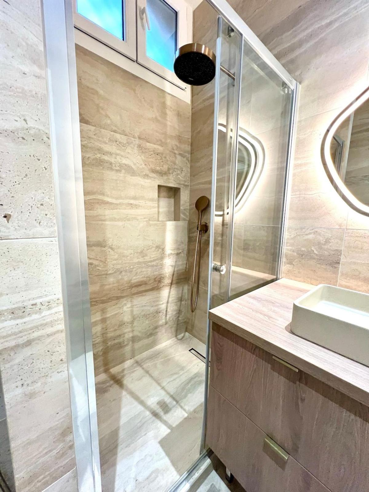 Apartment Au Port De Sublime 2 Pieces Renove A Neuf Climatise *