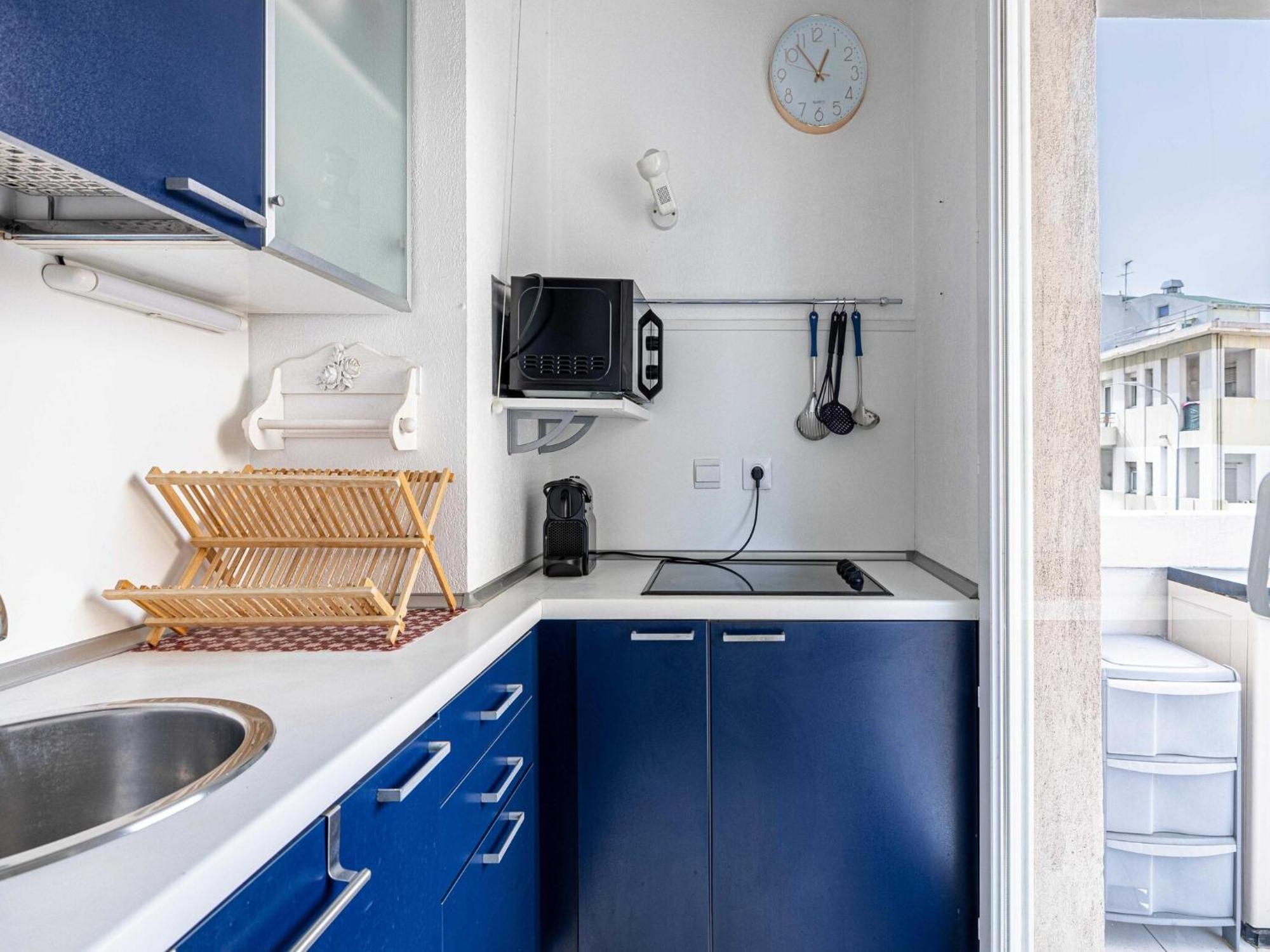 Apartment With Balcony & Pool -heart Of