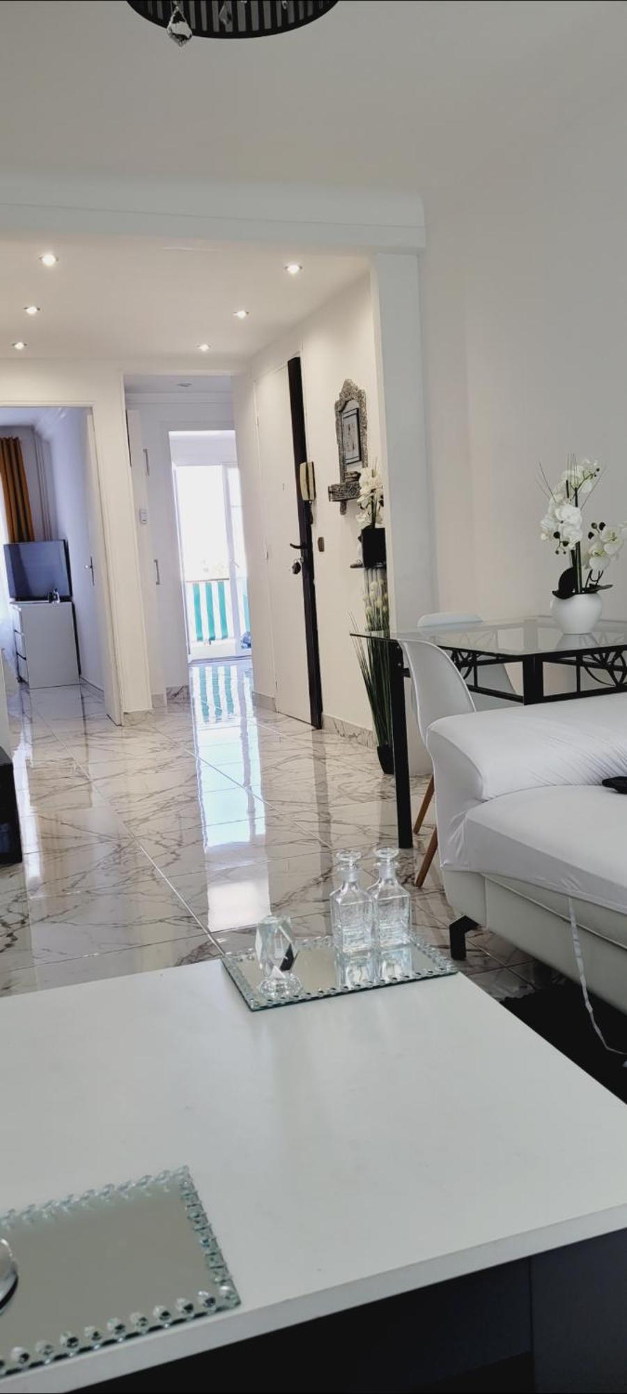 3 Pieces Bord De Apartment Nice