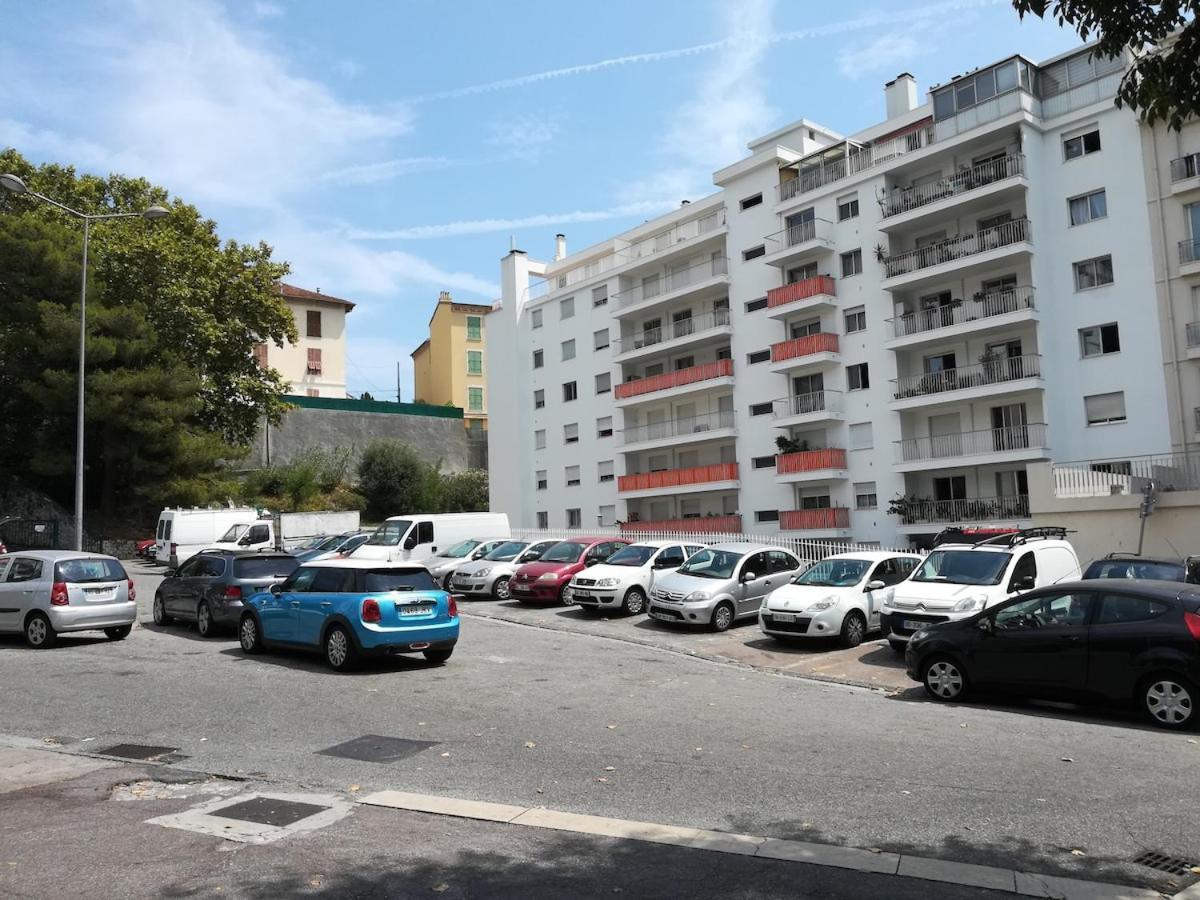 Apartment Cosy F1 Avec Grande Terrasse A 2 Pas Du Tramway