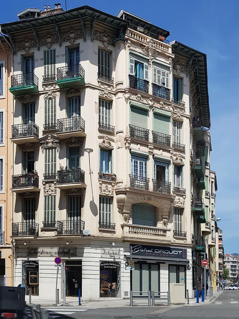 Apartment Charming Flat - Port Nice