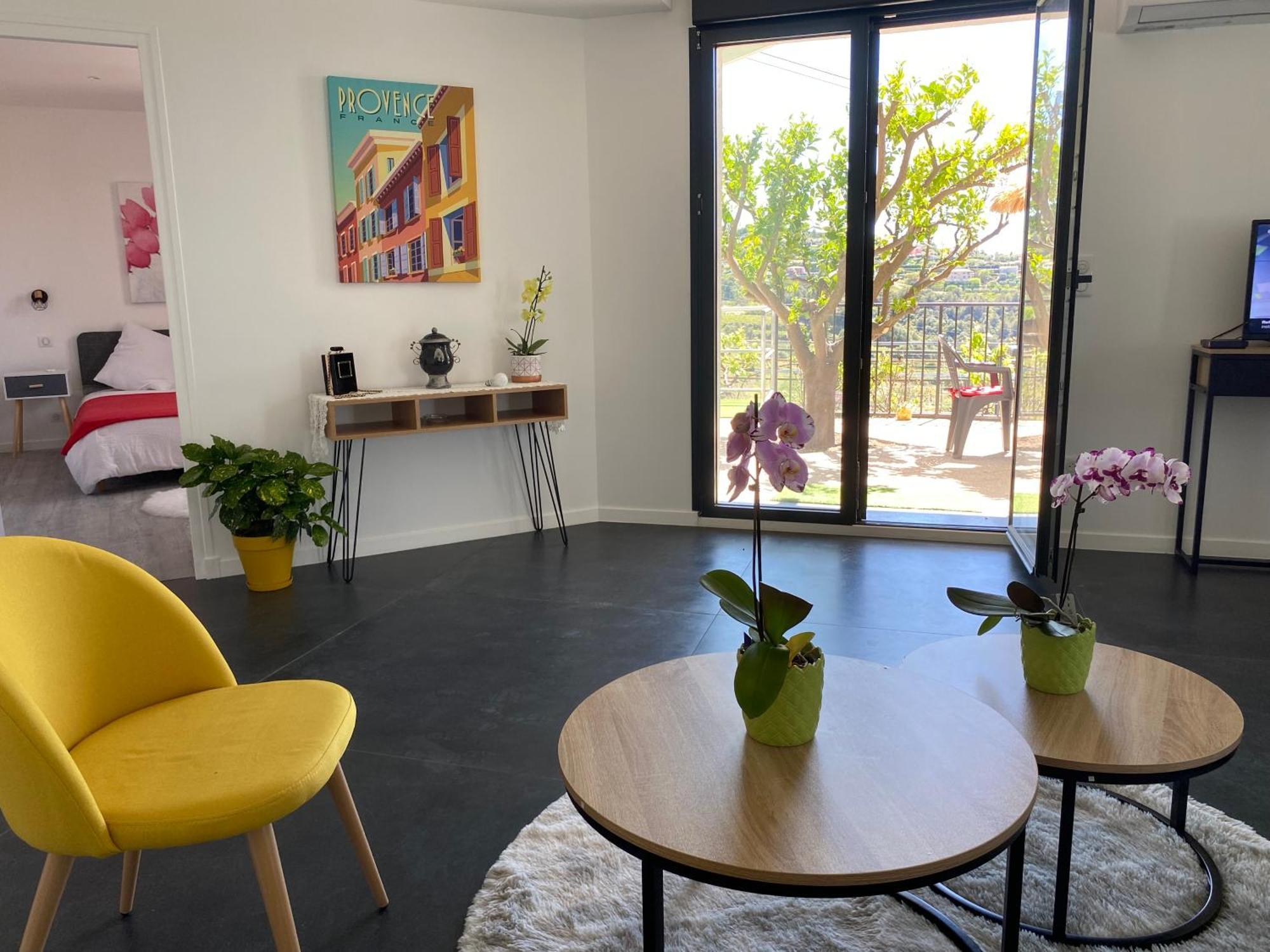 L'echappee Belle - Vineyard-jacuzzi And Bbq Apartment