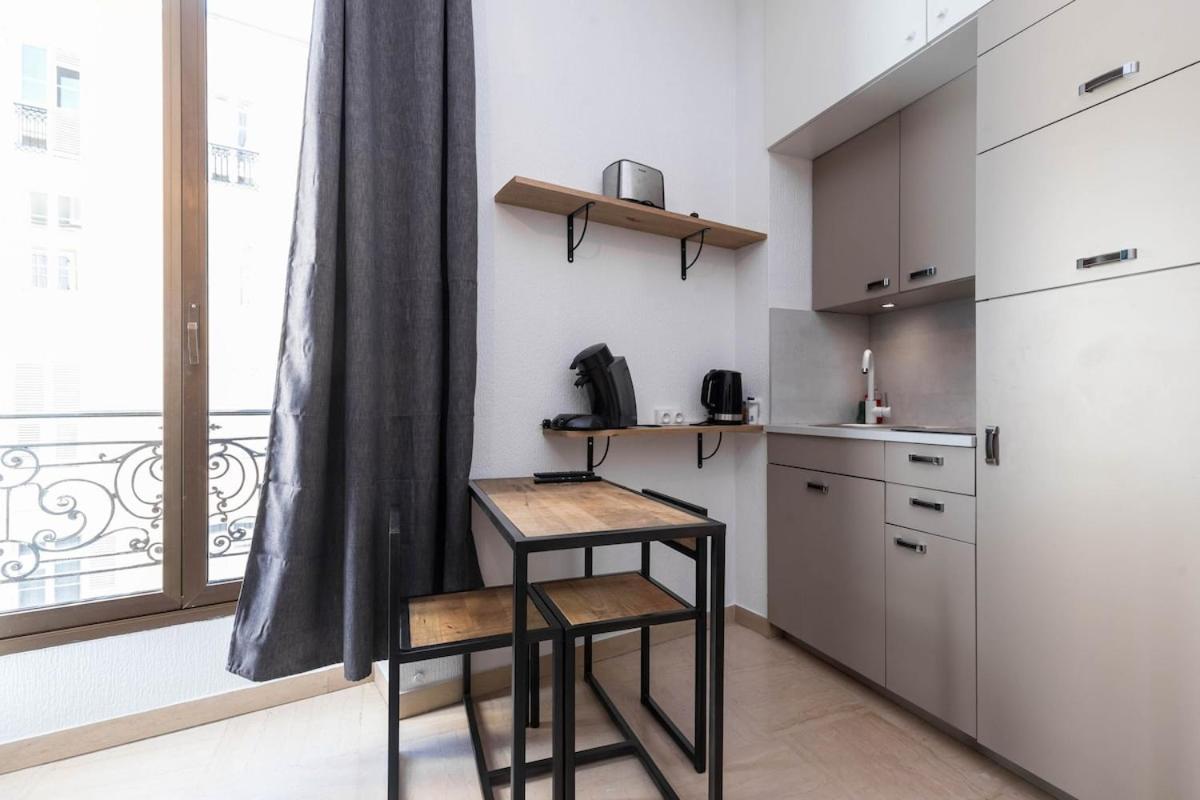 Superbe Hyper Centre Immeuble Standing * Nice