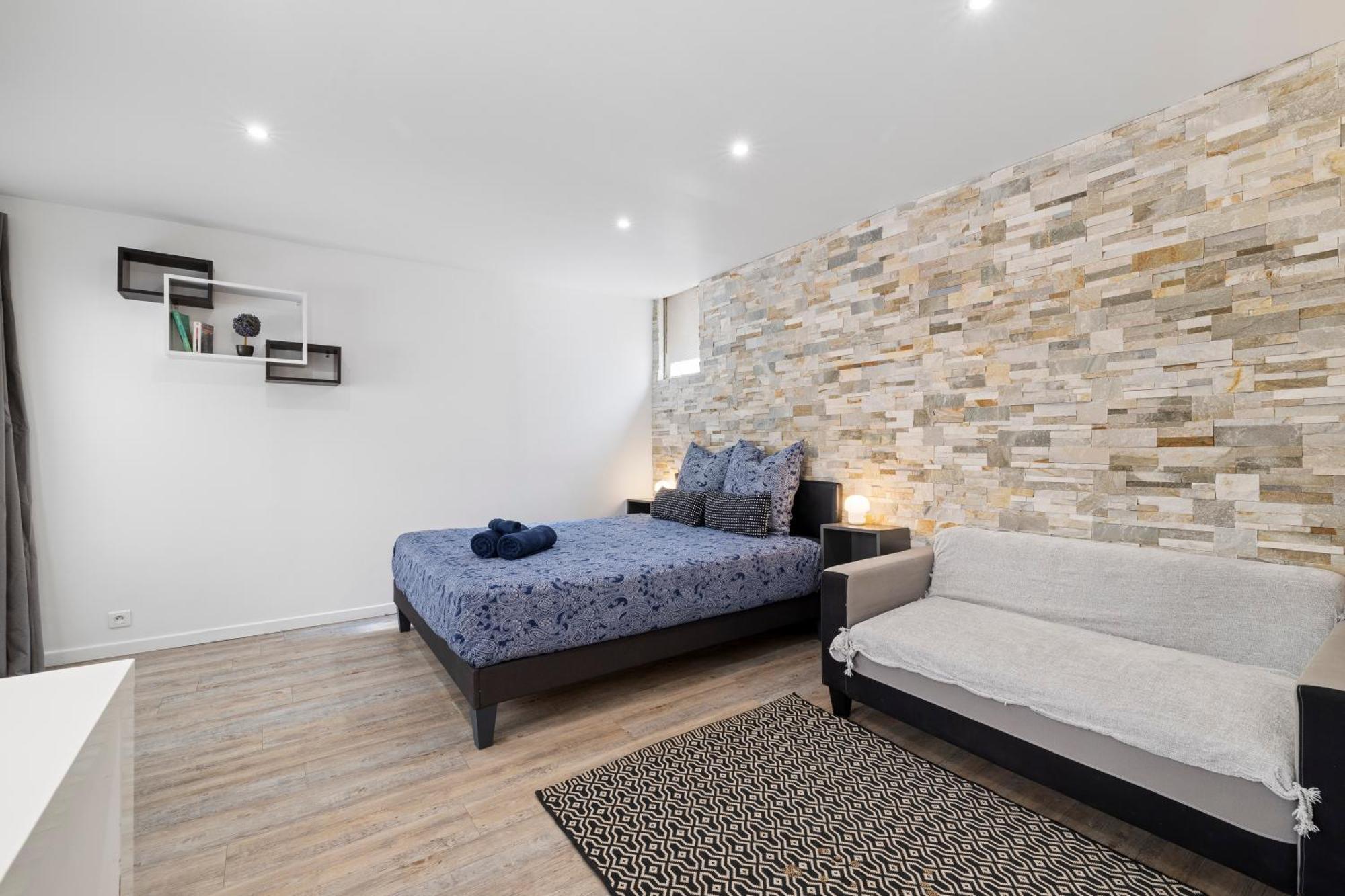 Apartment Renting - Penchienatti - Chic & Modern Urban Pearl Massena Old *