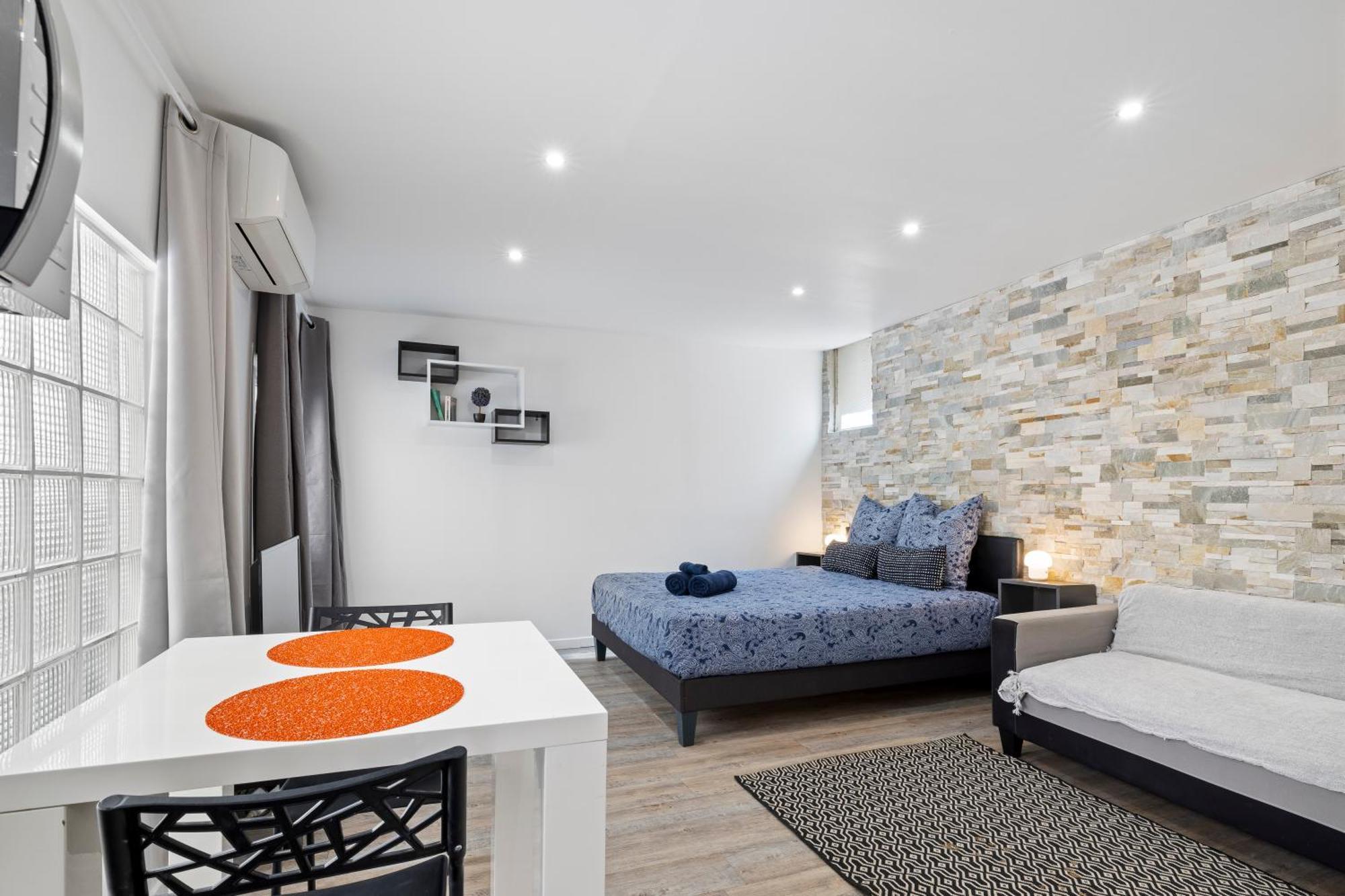 Renting - Penchienatti - Chic & Modern Urban Pearl Massena Old Apartment Nice