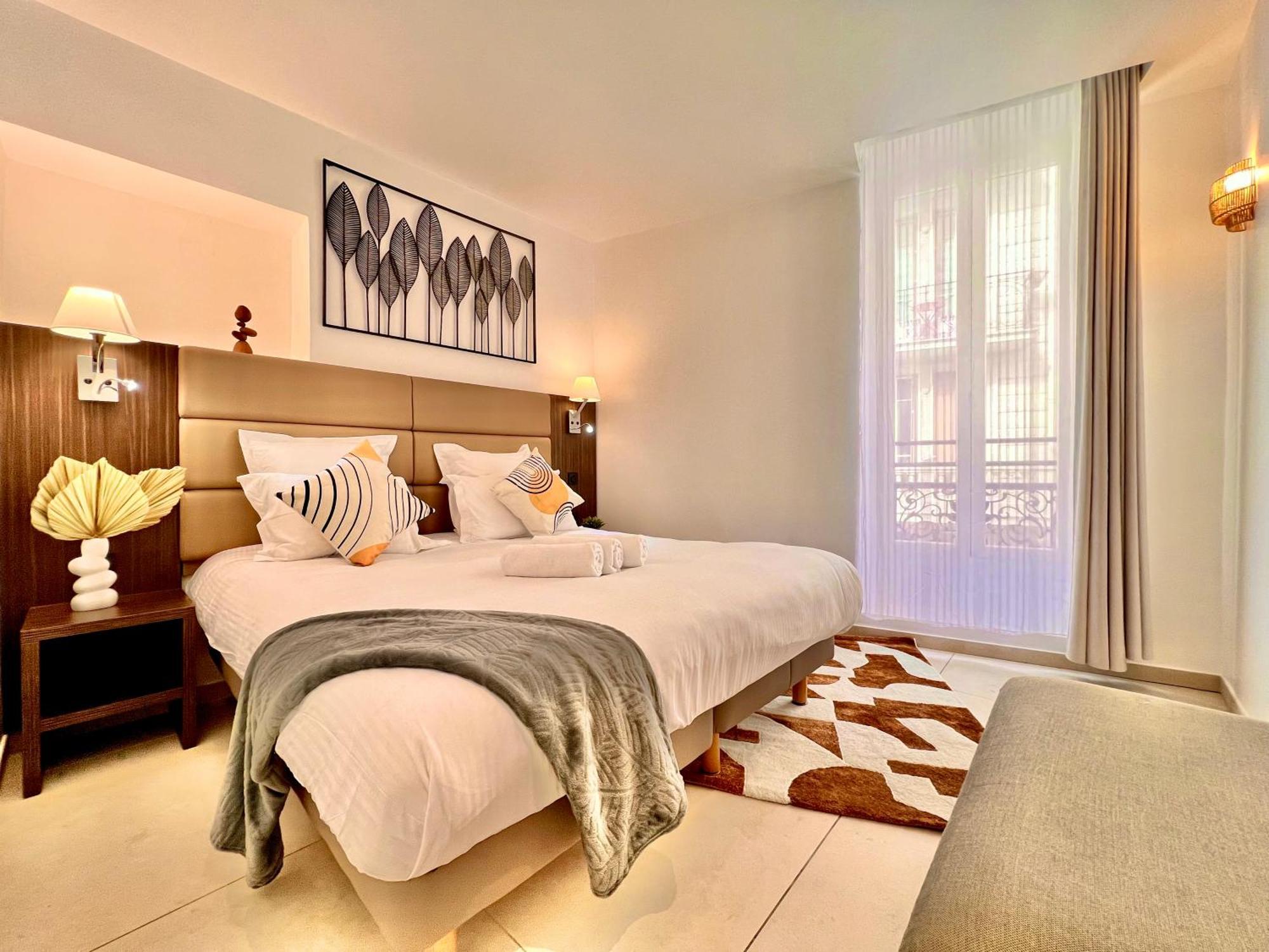 Liberation Center - Private Balcony - 24&7 Reception - Luggage Storage Aparthotel Nice