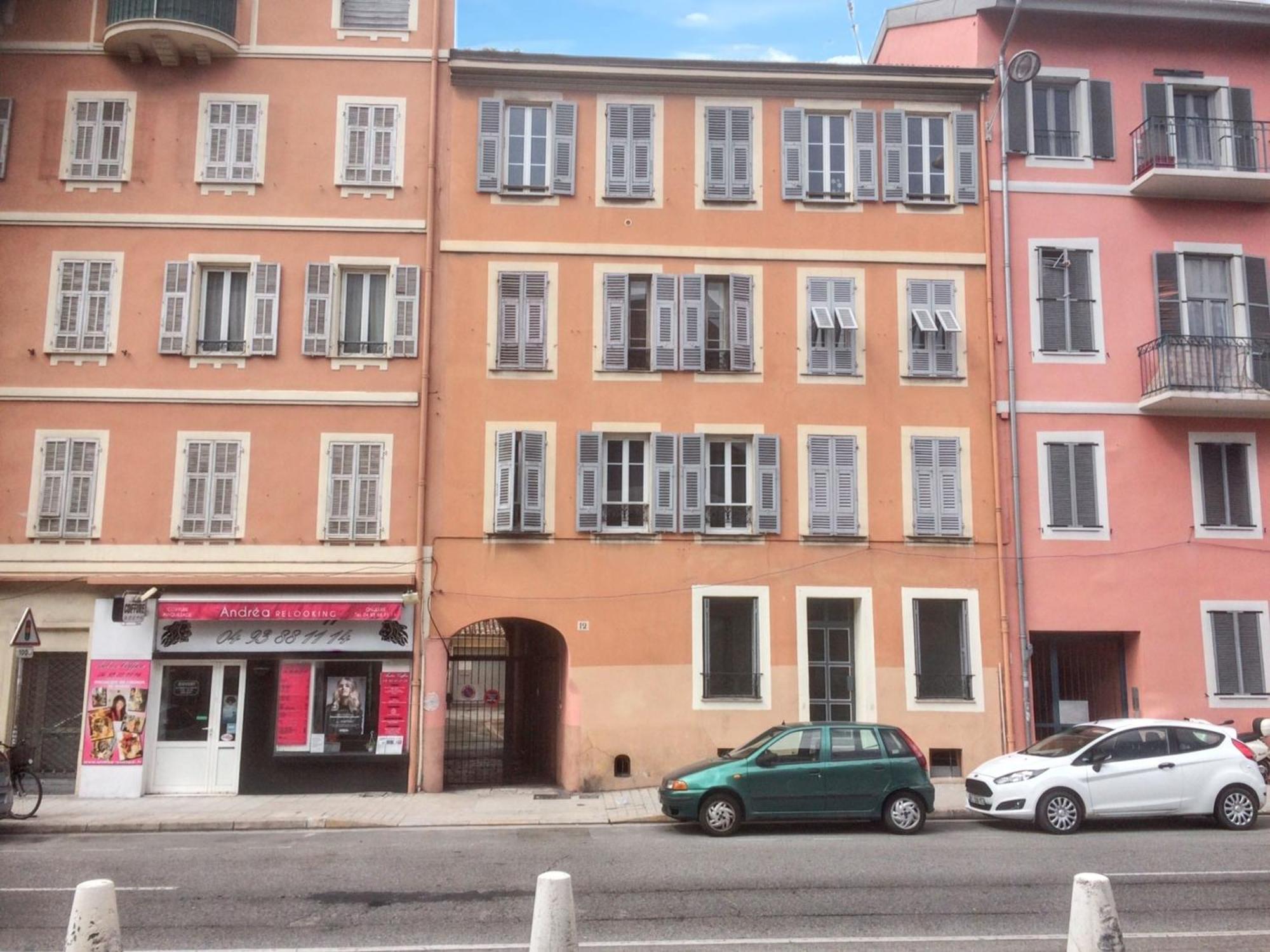 Appartement Charmant A Nice / 50 M² / Vue Sur La Ville *