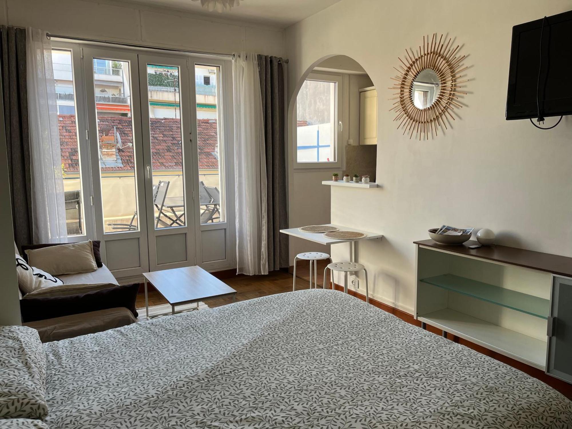 Apartment With Large Terrace Sea View 4th Floor *