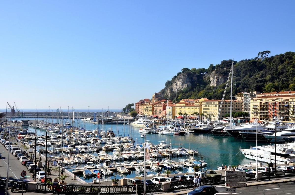Centre Negresco 2 Pieces Calme A 150 M Des Plages Et Zone Pietonne, Parking Couvert