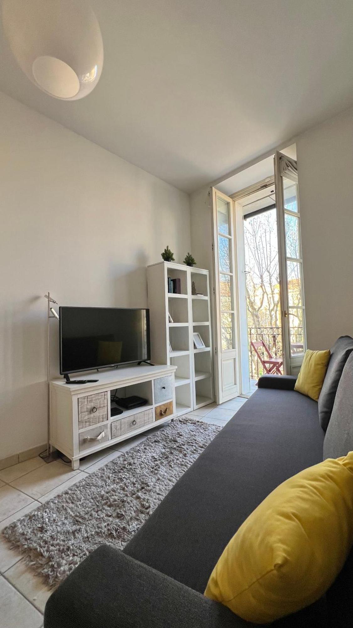 Appartement Place Grimaldi, Close To And Restaurants, With Balcony *