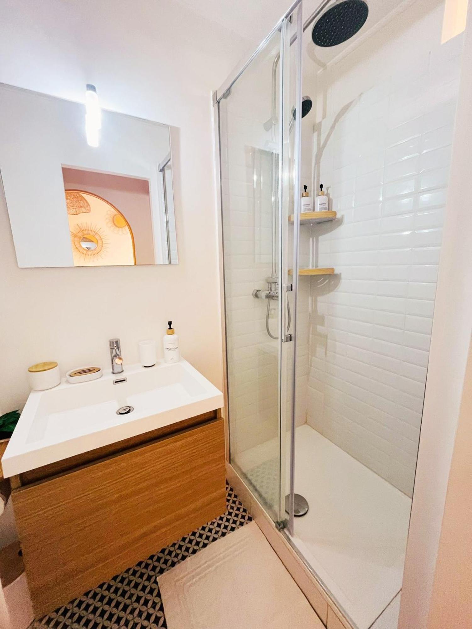 Apartment Climatise Renove -lit Queen Size