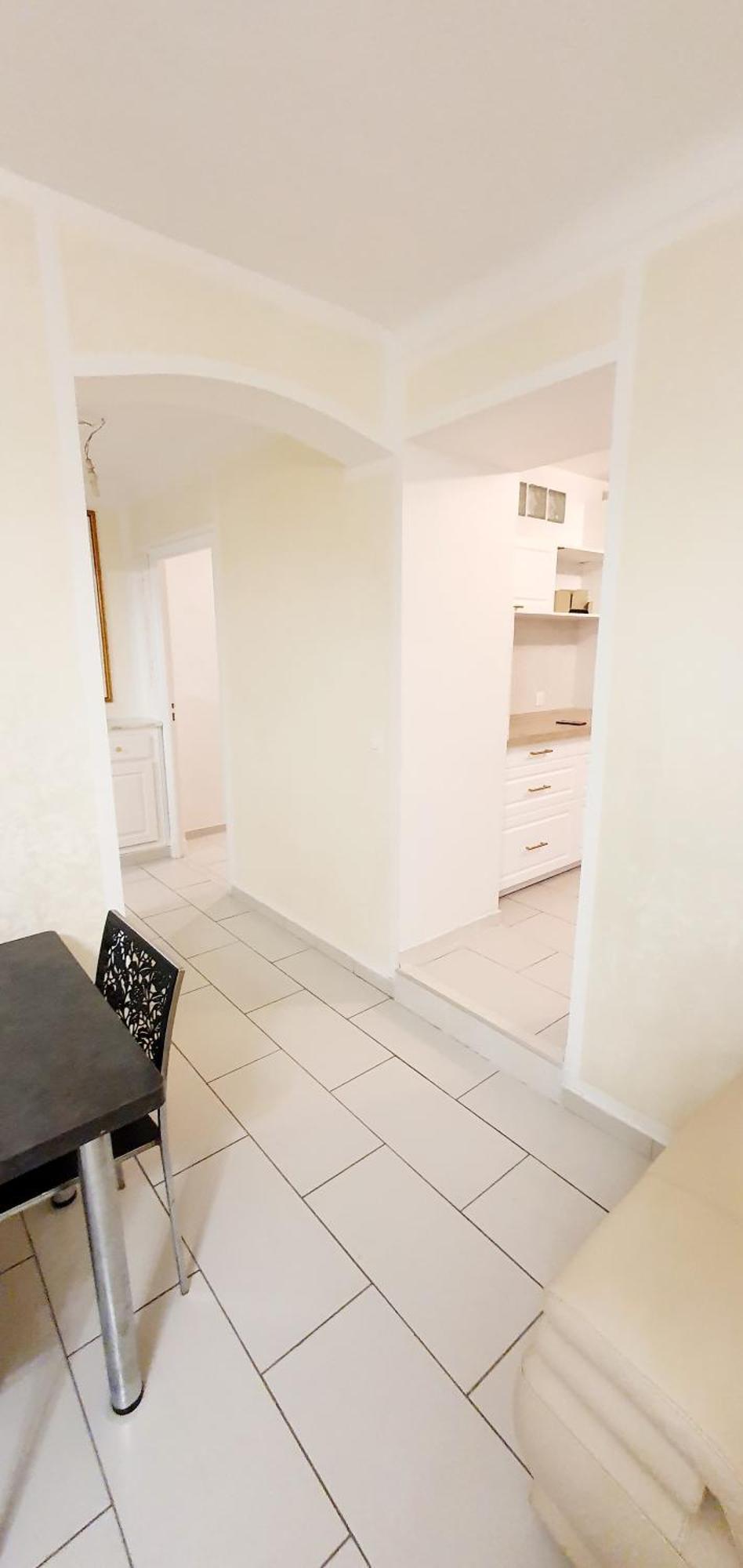 Apartment 3 Pieces Sur Centre *