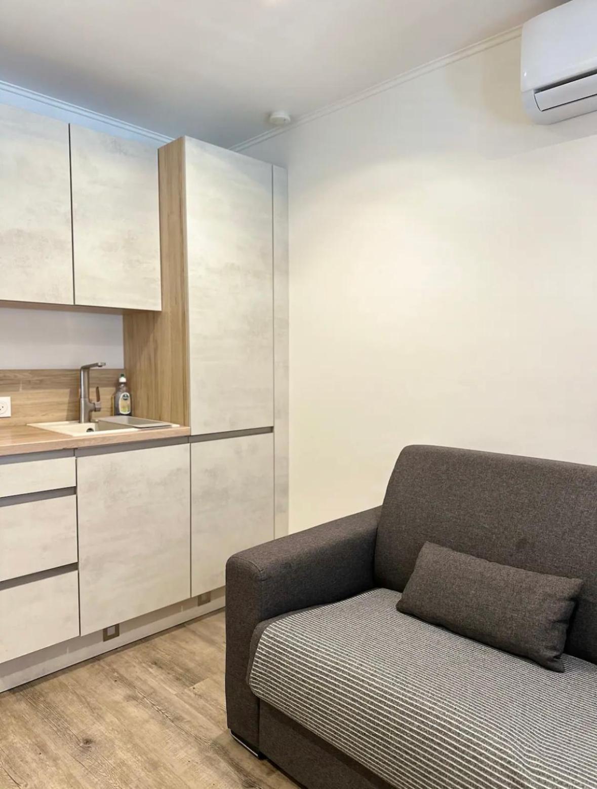 Studette Massena # 1 Apartment *