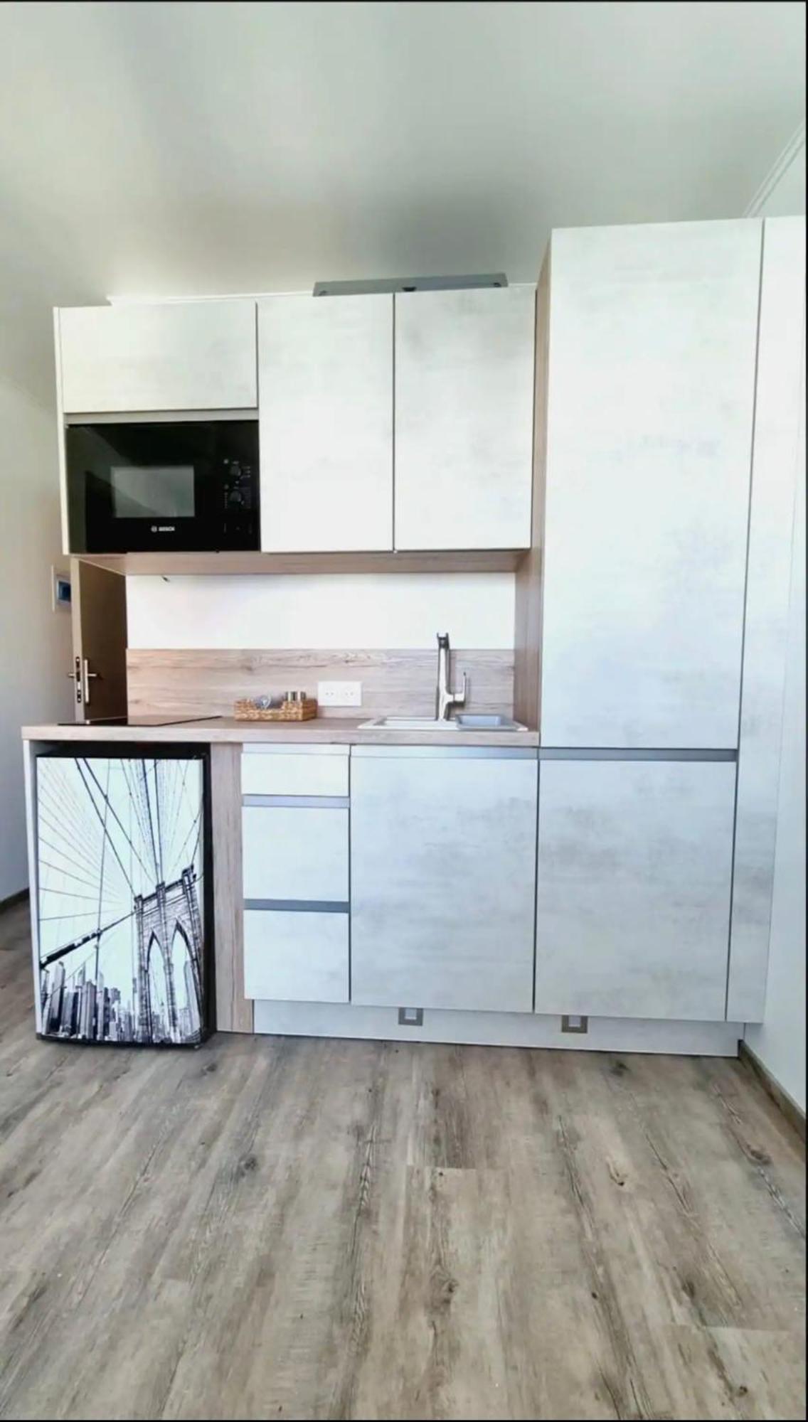 Apartment Studette Massena # 1 *