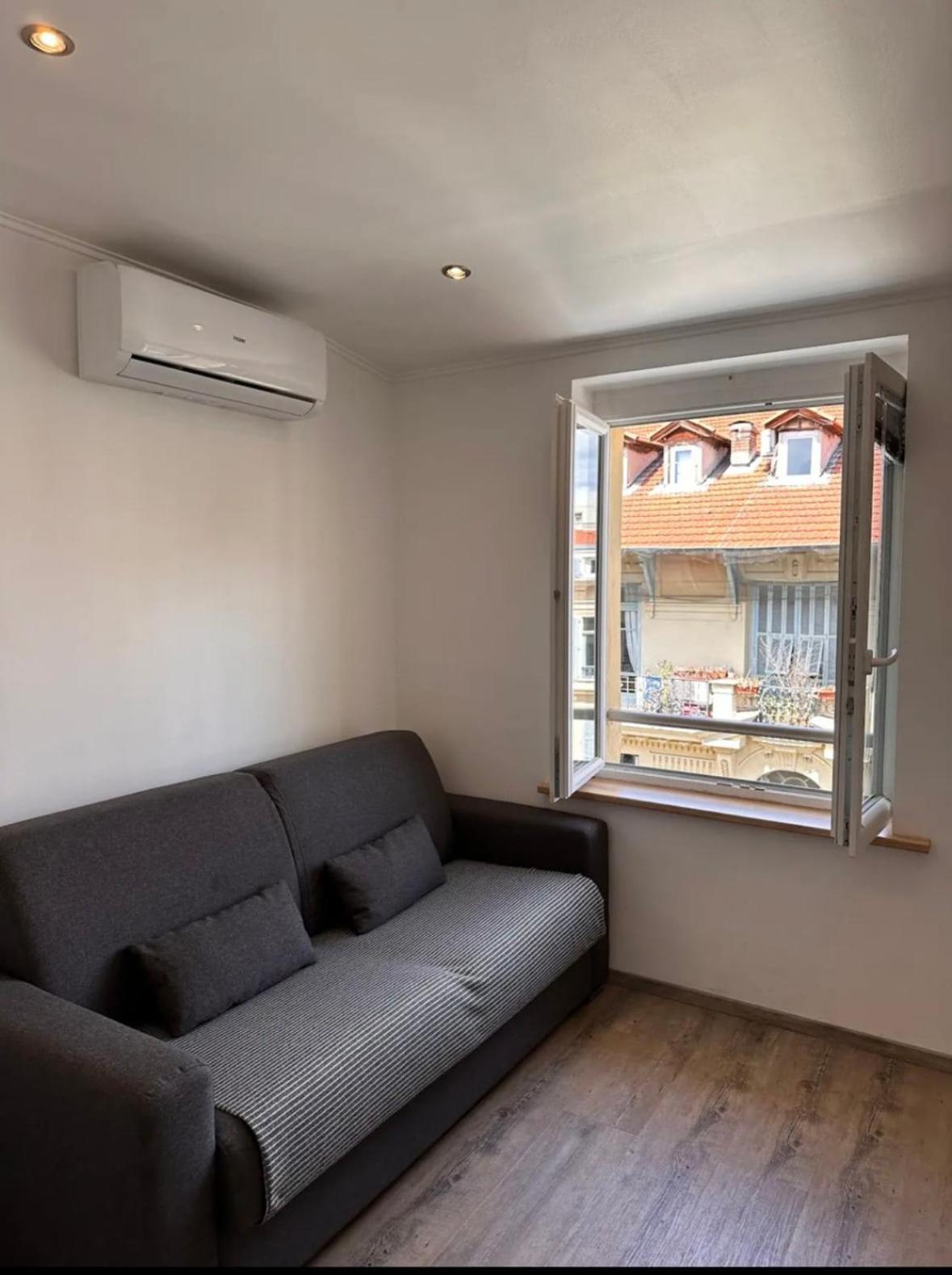 Studette Massena # 1 Apartment *
