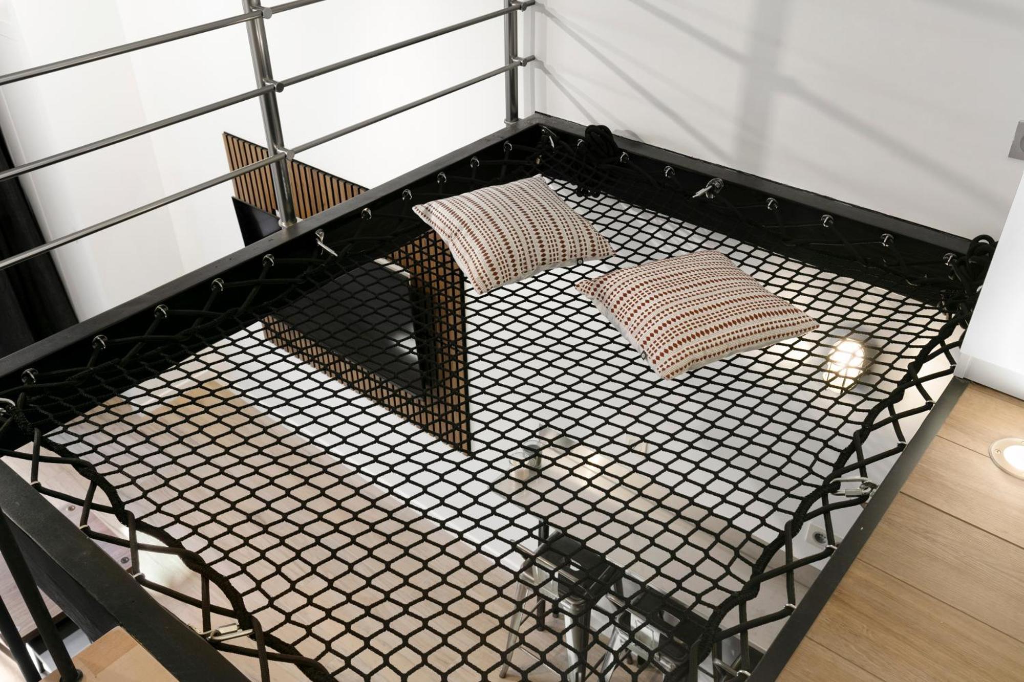 Loft Industriel Avec Terrasse Et Filet Suspendu A Cimiez Apartment Nice