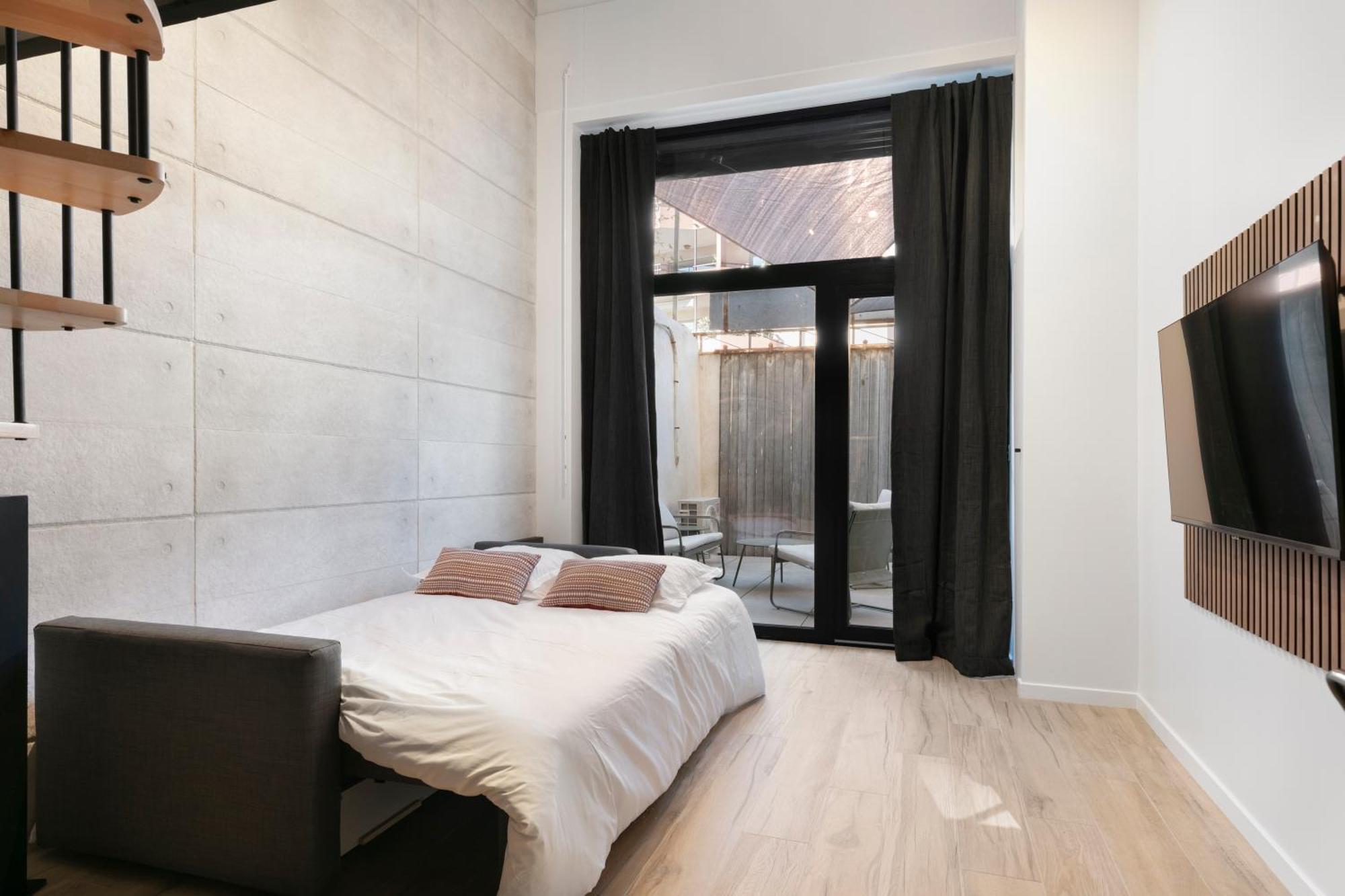 Loft Industriel Avec Terrasse Et Filet Suspendu A Cimiez * Nice