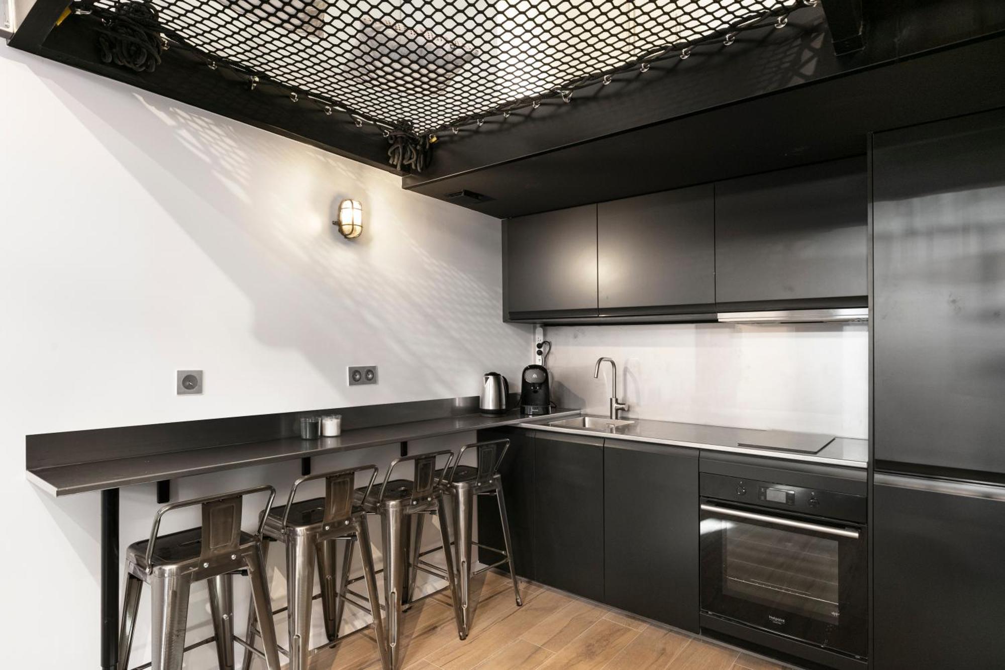 Loft Industriel Avec Terrasse Et Filet Suspendu A Cimiez * Nice