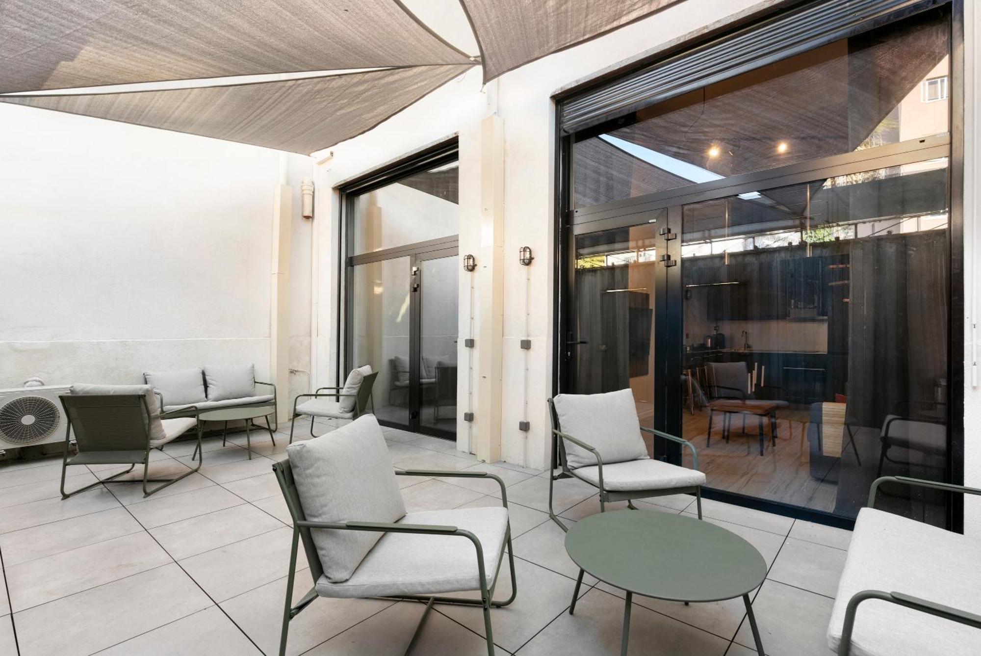 Loft Industriel Avec Terrasse Et Filet Suspendu A Cimiez * Nice