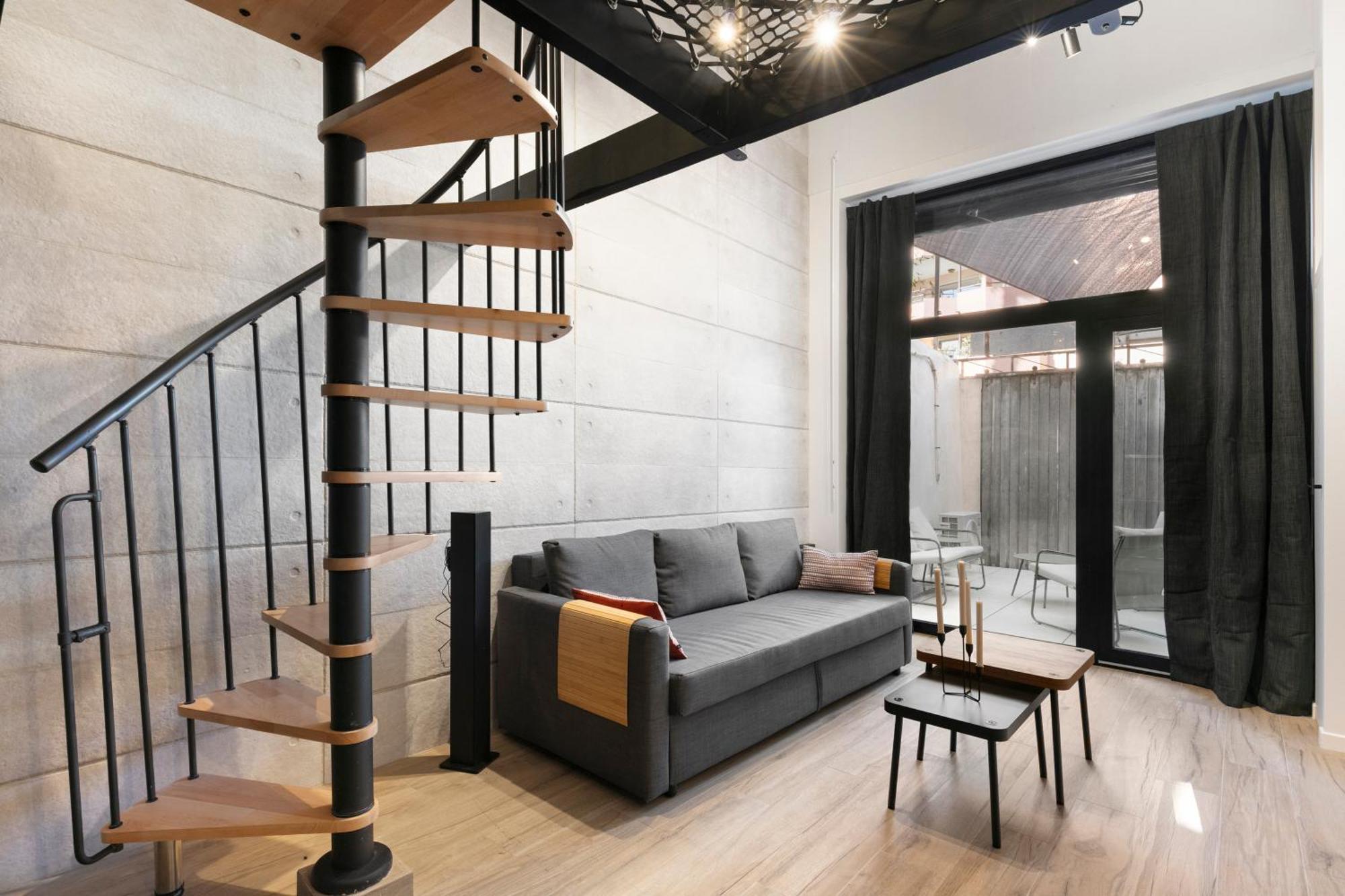 Loft Industriel Avec Terrasse Et Filet Suspendu A Cimiez Apartment *