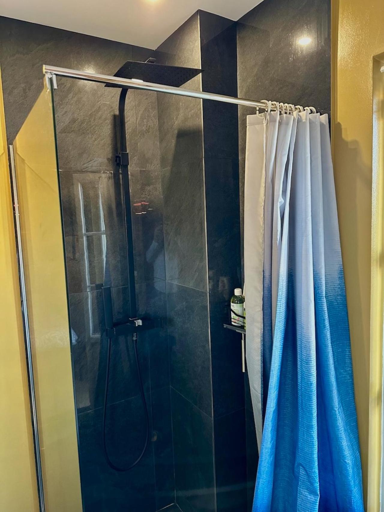 Apartment 2 Chambres, Balcons, Vue Imprenable, Climatisation - Palace Bleu *