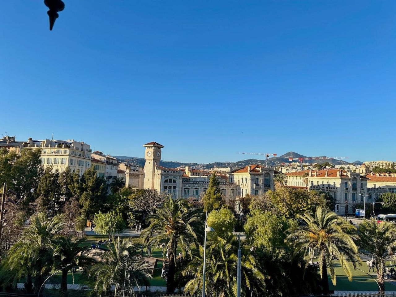 Apartment 2 Chambres, Balcons, Vue Imprenable, Climatisation - Palace Bleu