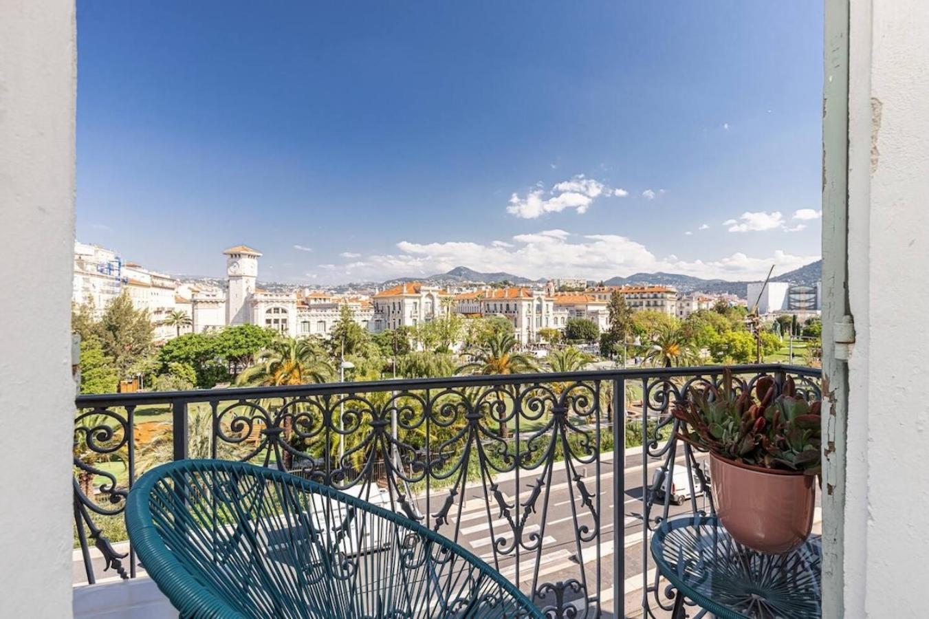 2 Chambres, Balcons, Vue Imprenable, Climatisation - Palace Bleu Apartment