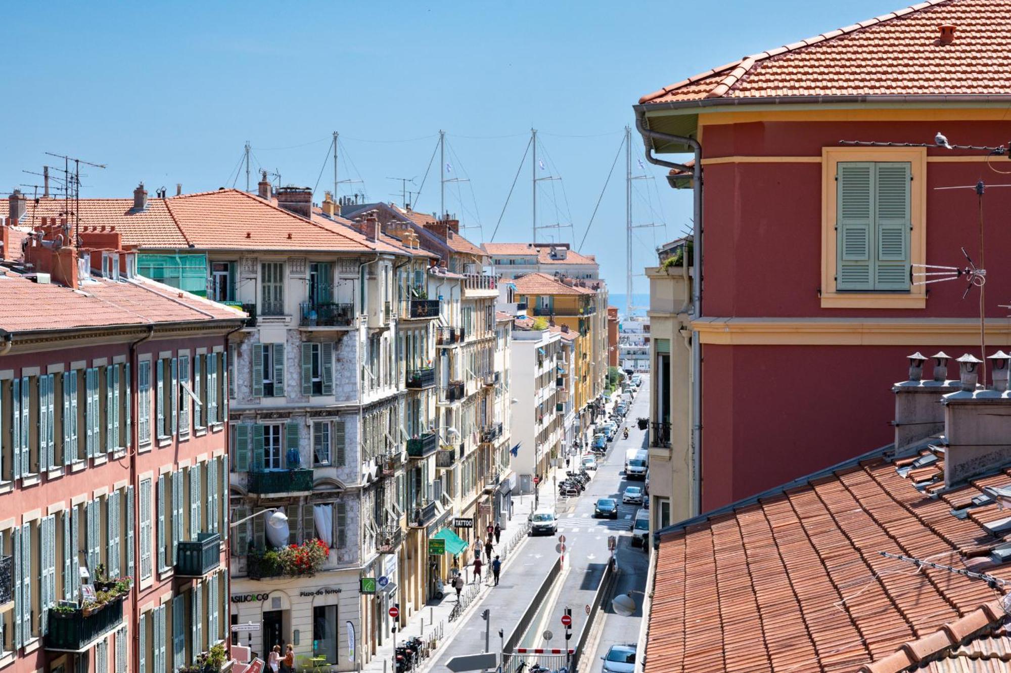 Happyfew Fodere Nice