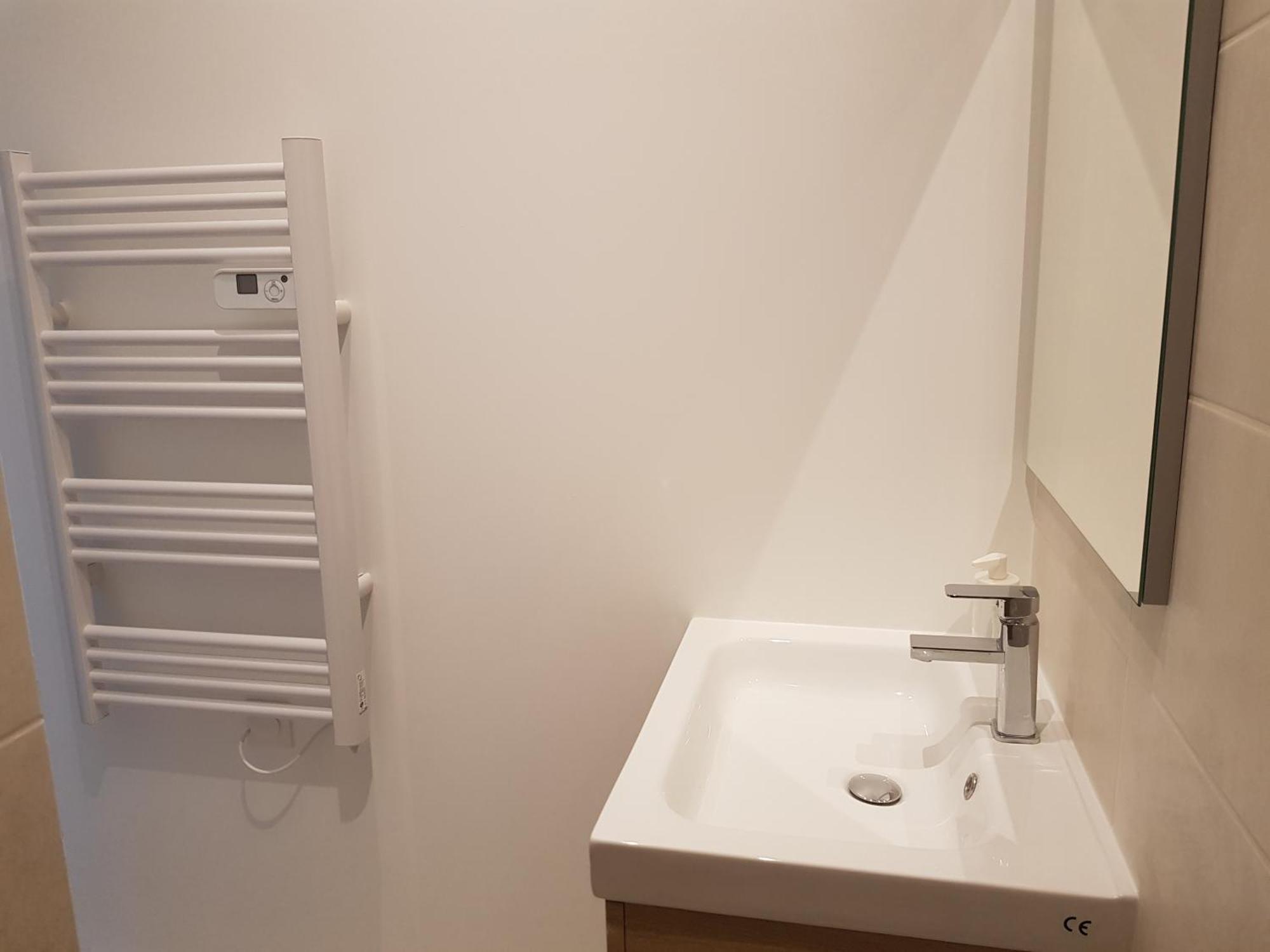 Centre De : Renove, Climatise Et Calme Apartment