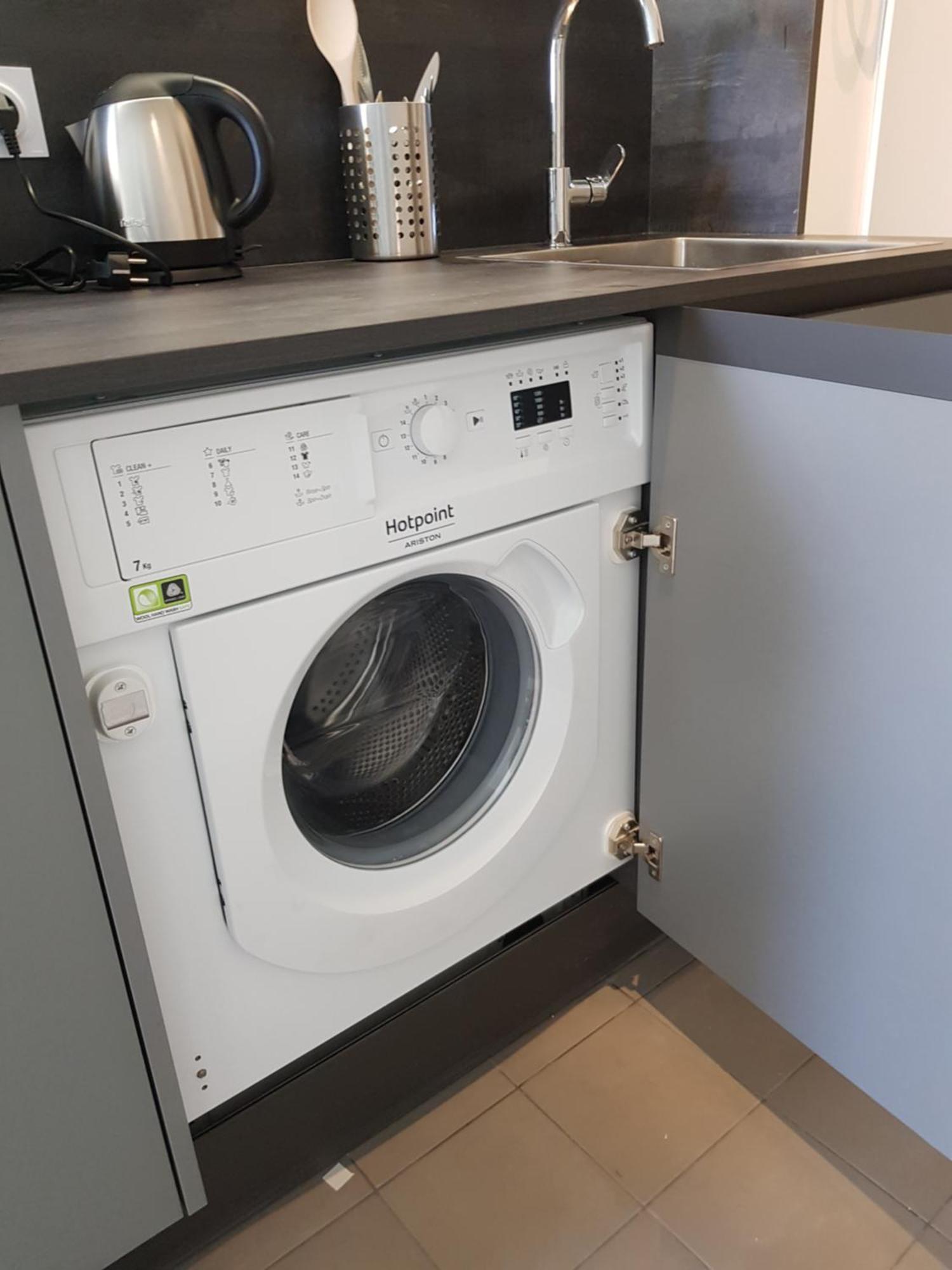 Centre De : Renove, Climatise Et Calme Apartment *