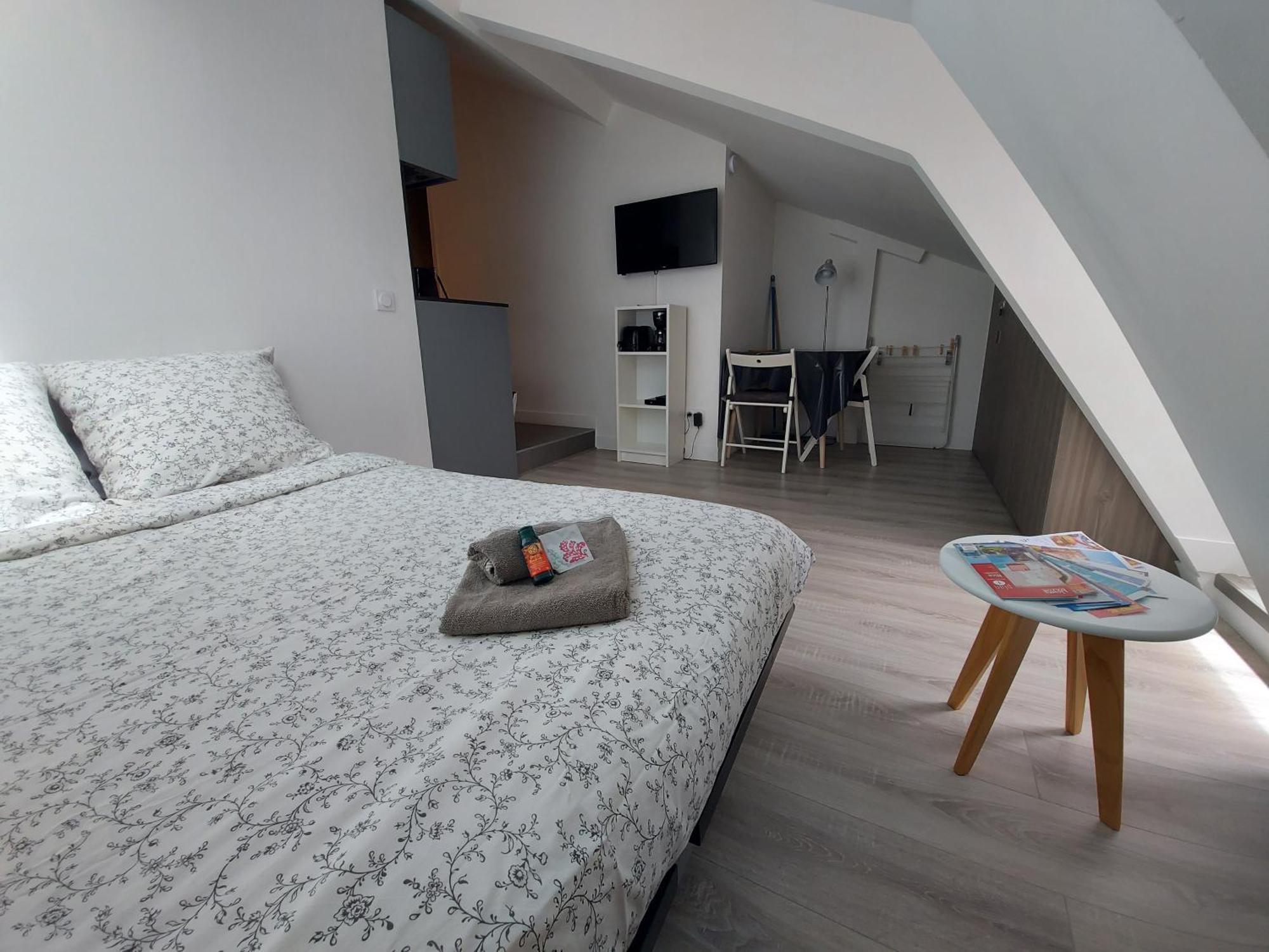 Apartment Centre De : Renove, Climatise Et Calme Nice