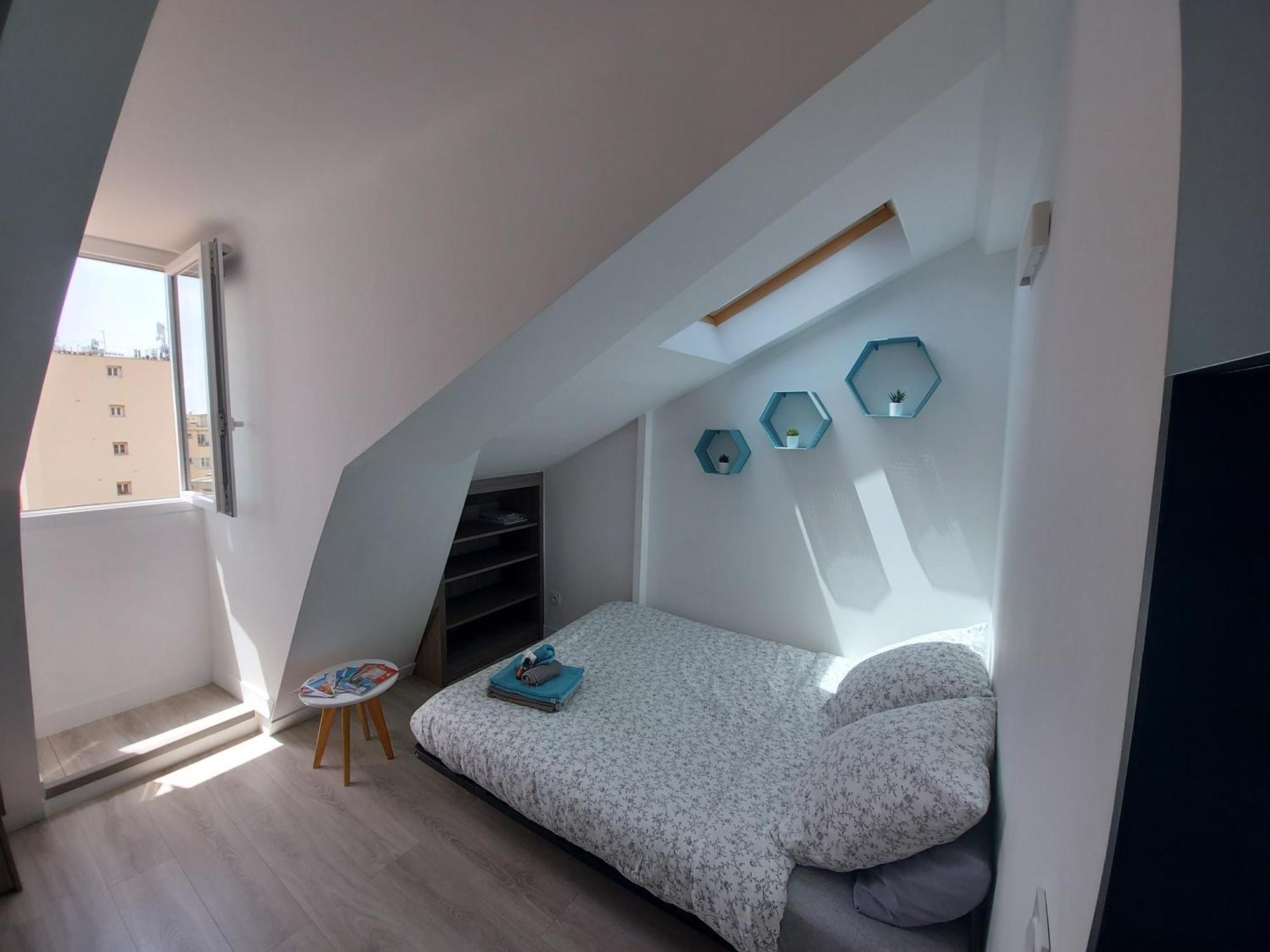 Apartment Centre De : Renove, Climatise Et Calme *