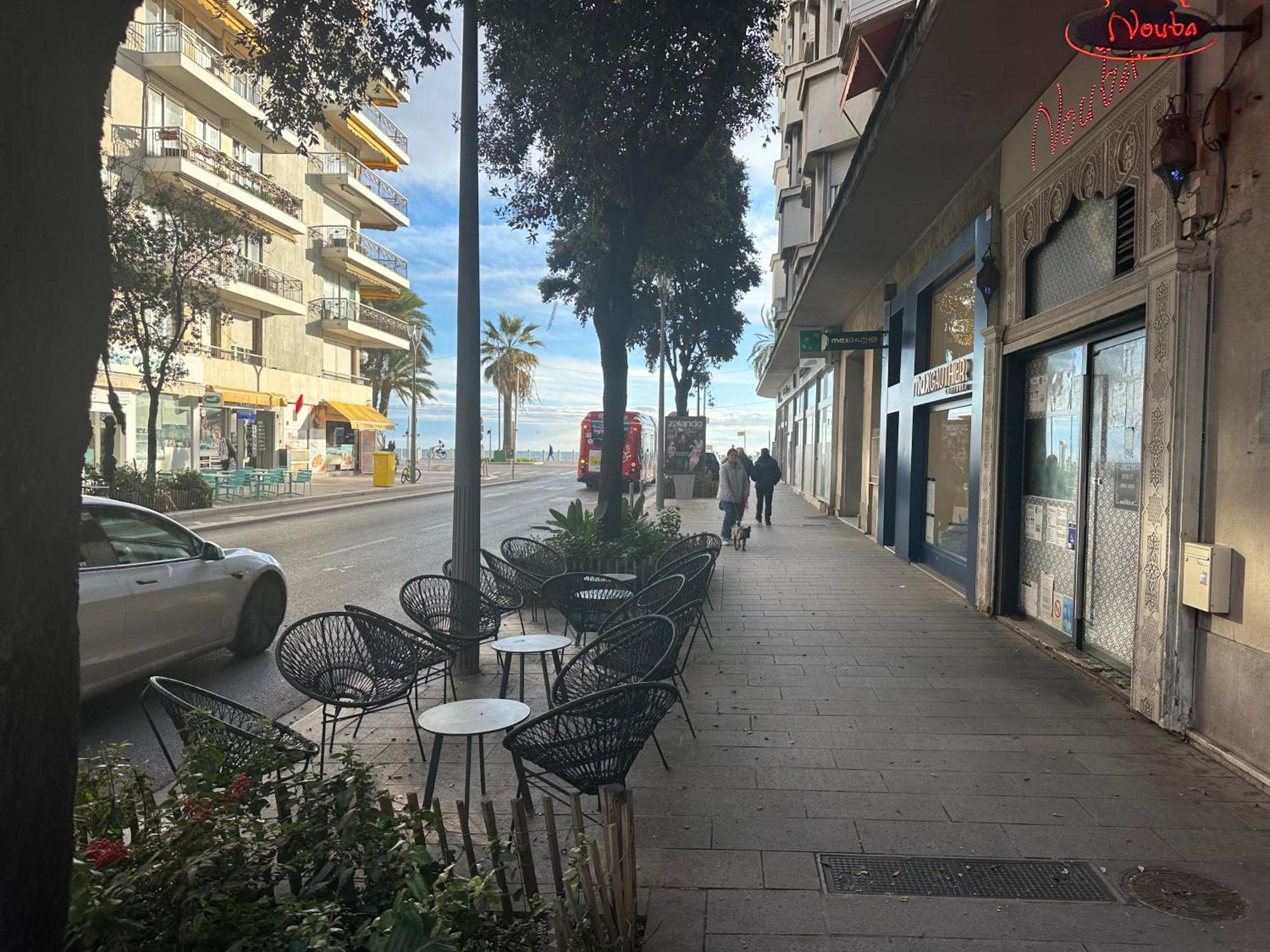 Promenade Des With Ac Near Negresco Nice