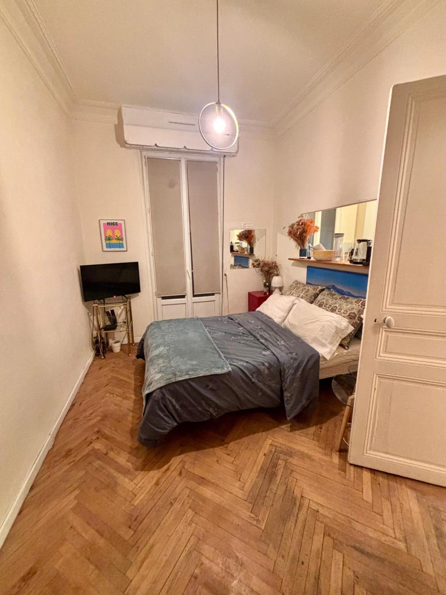 Centre Gare Apartment