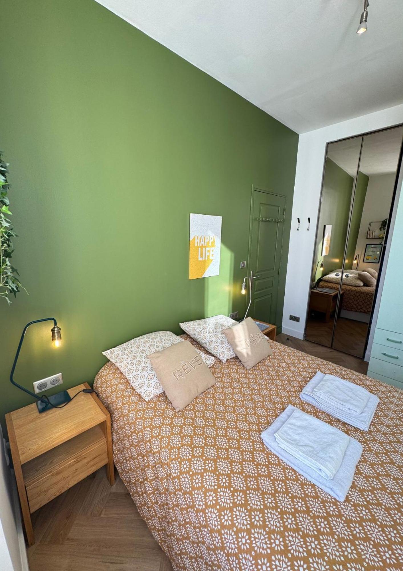 Cosy Cocoon Place Massena Nice