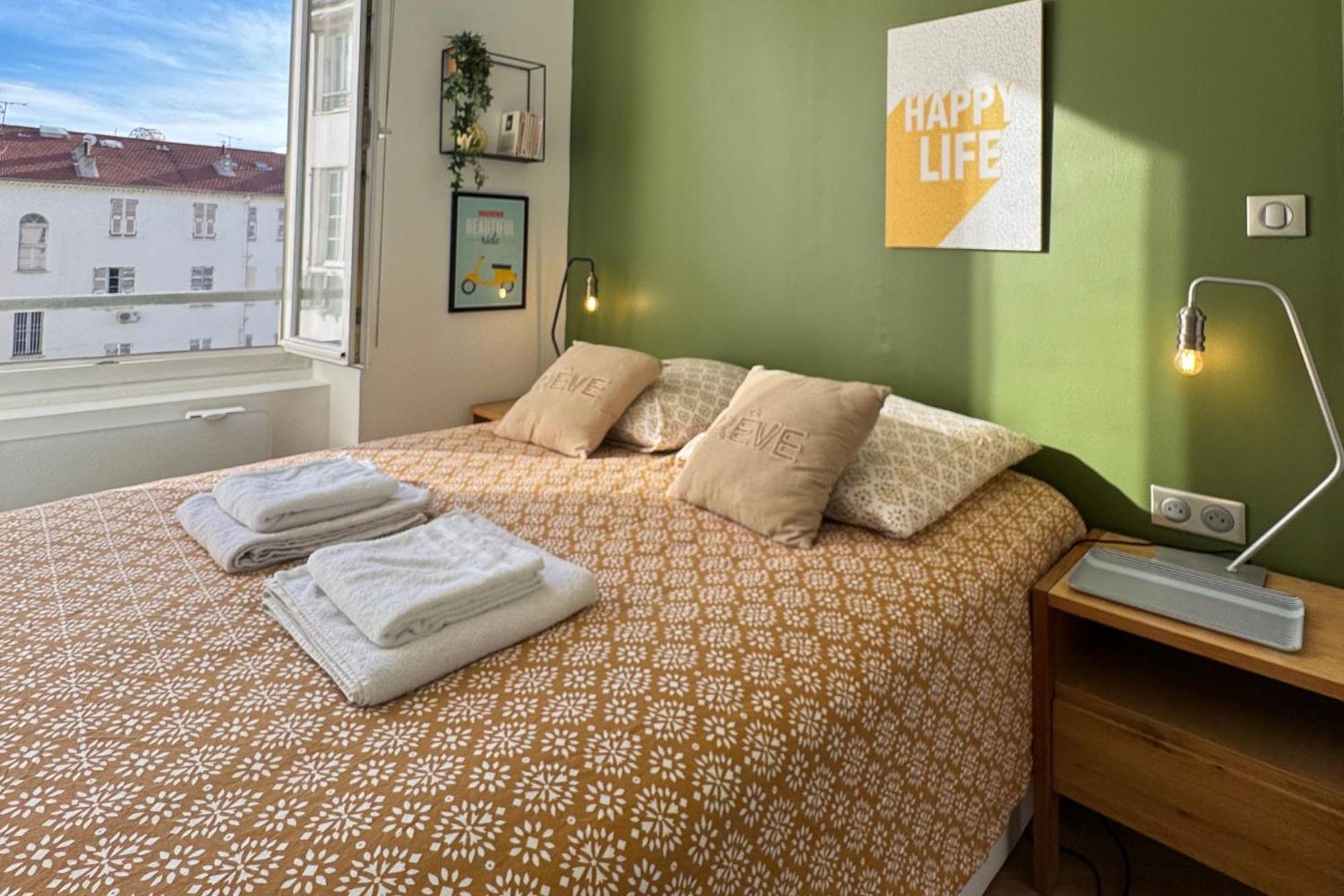 Cosy Cocoon Place Massena Nice