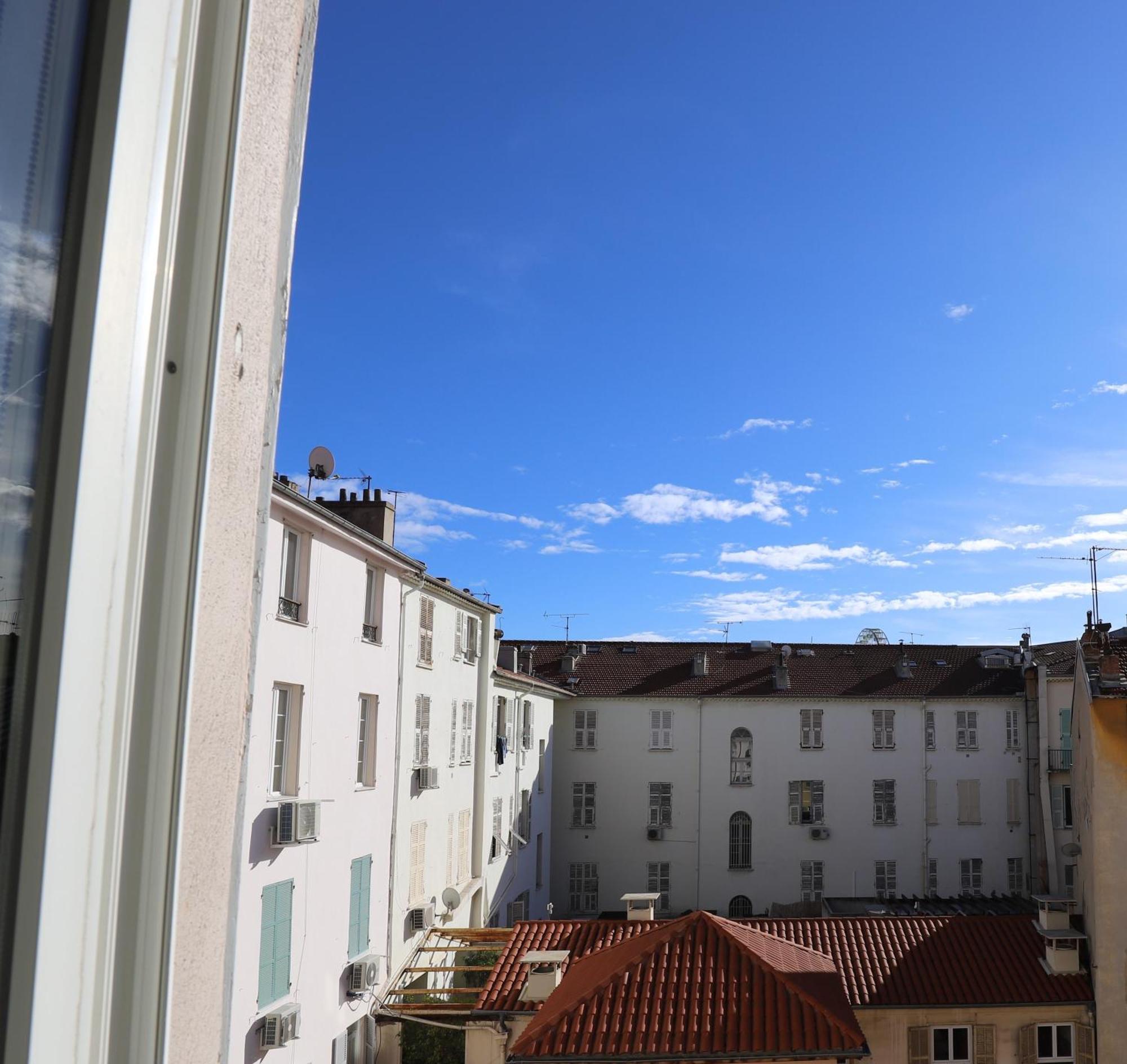 Cosy Cocoon Place Massena Apartment *