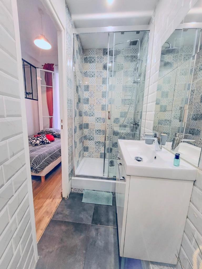 Apartment T1 Centre - Ideal Couple & Amis - Confort - Wifi - Calme - Climatisation - Coin Terrasse Nice