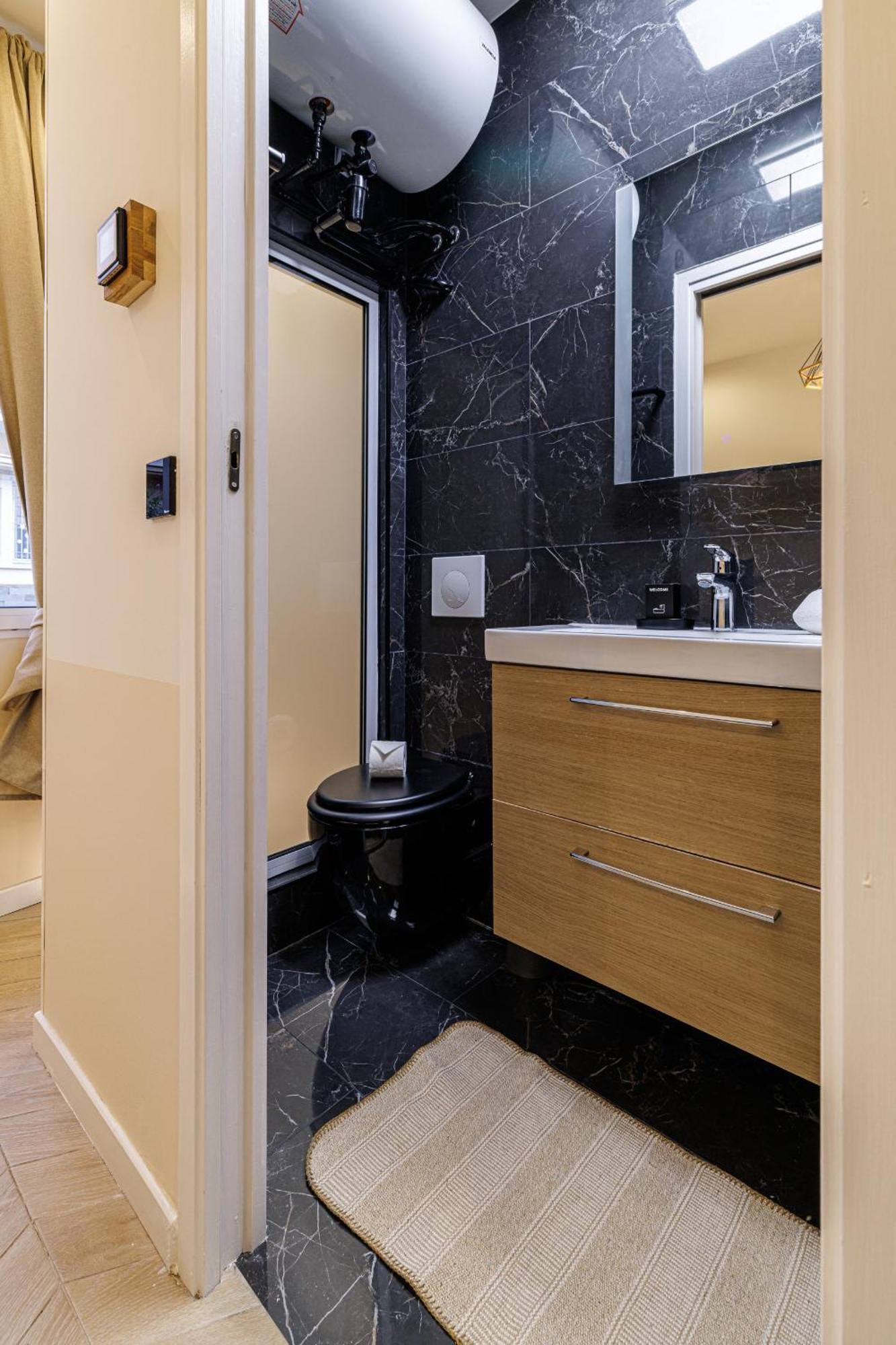 Ultra 1 Bdr - Ac * Nice